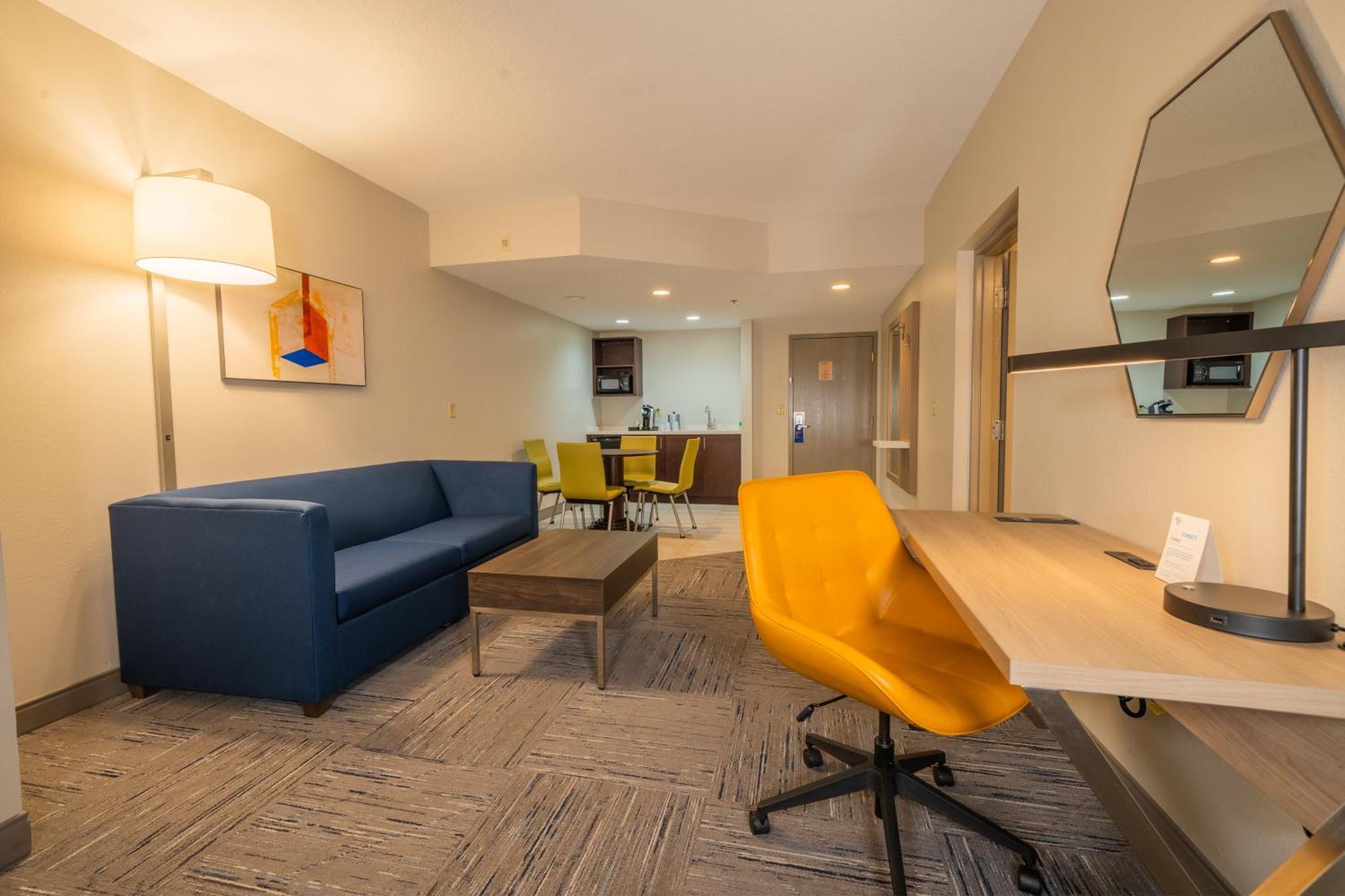 Express & Tampa-oldsmar By Ihg Hotel