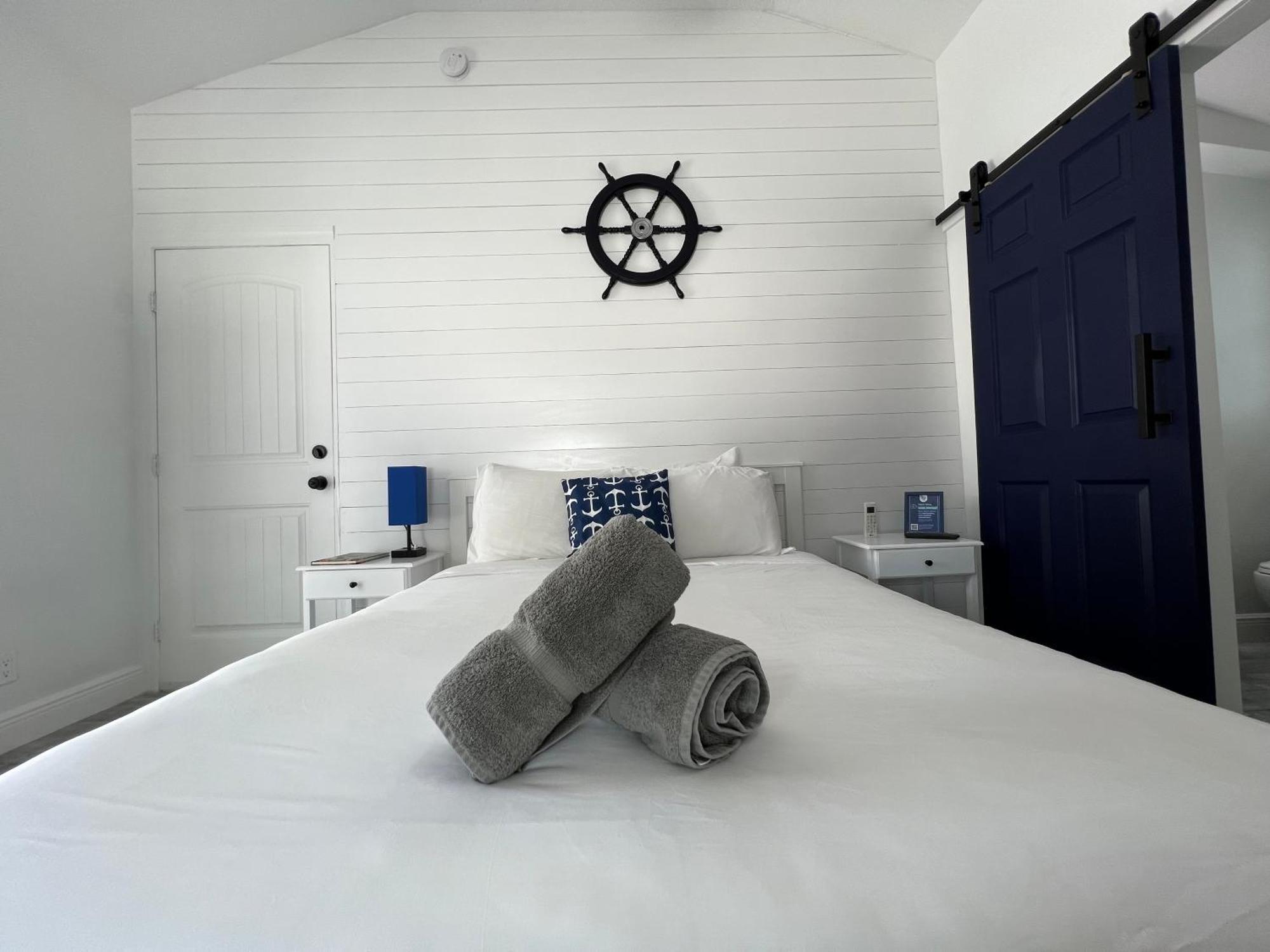 Resort Blue Waters Treasure Island