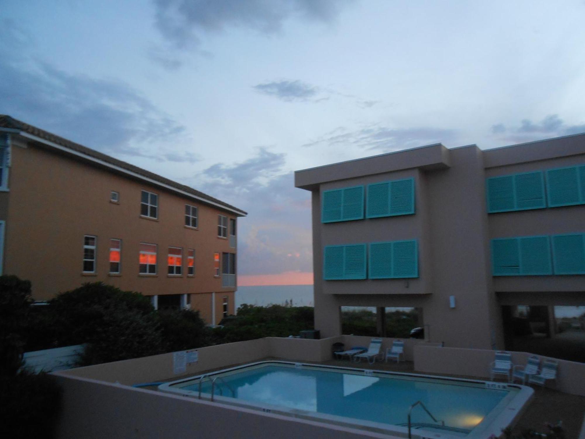 Coquina Club 110 *