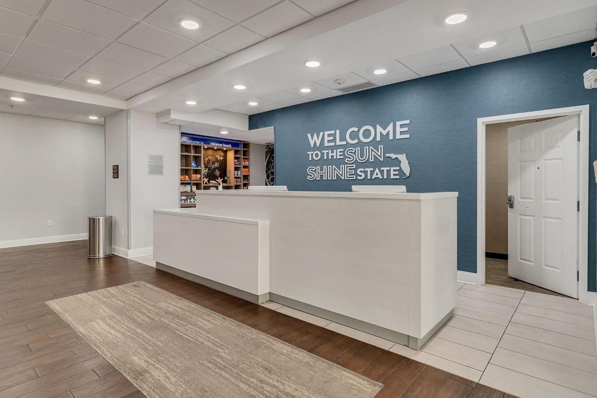 Hotel Express & Destin - Miramar By Ihg 3*