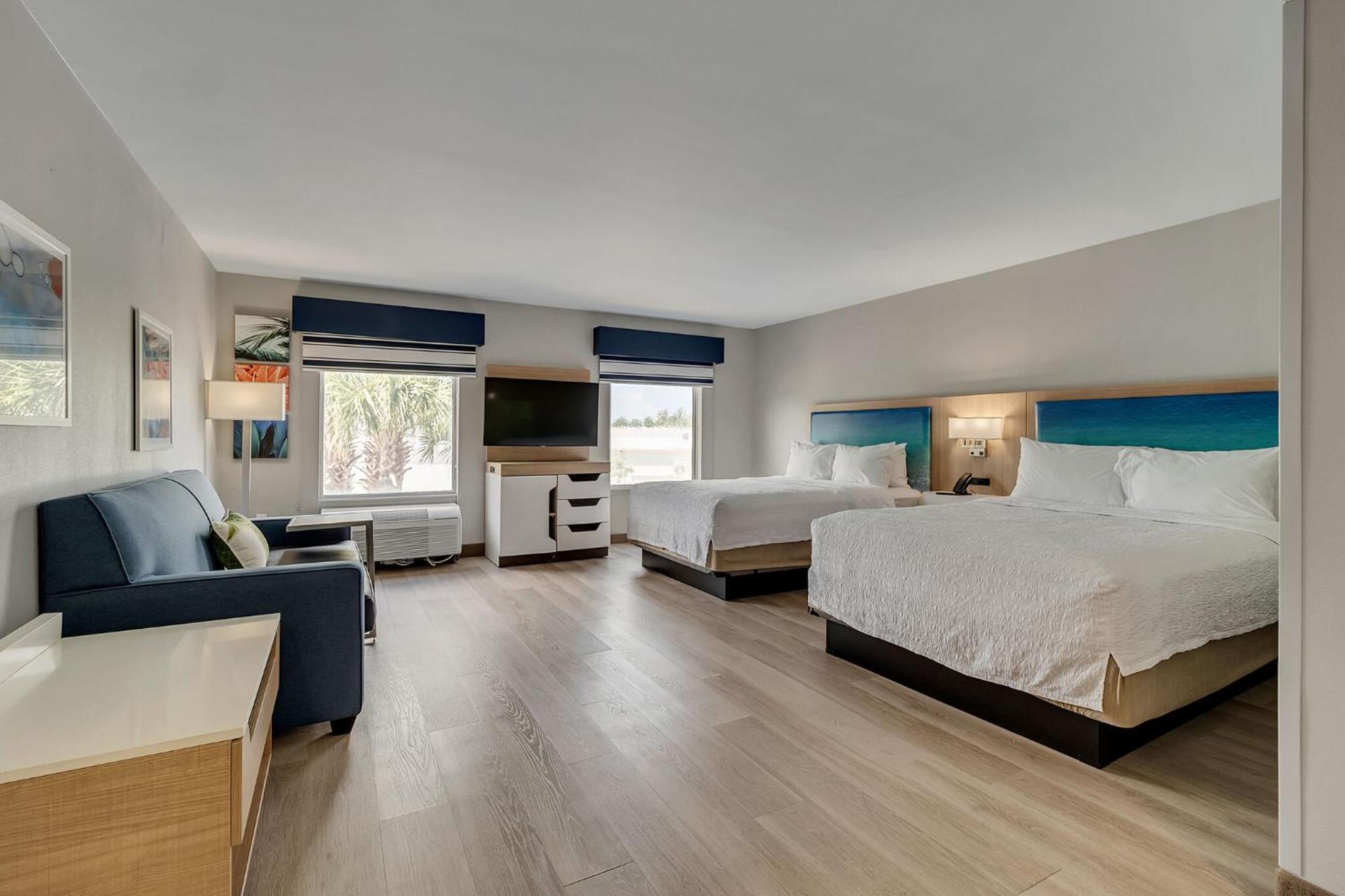 Express & Destin - Miramar By Ihg Hotel