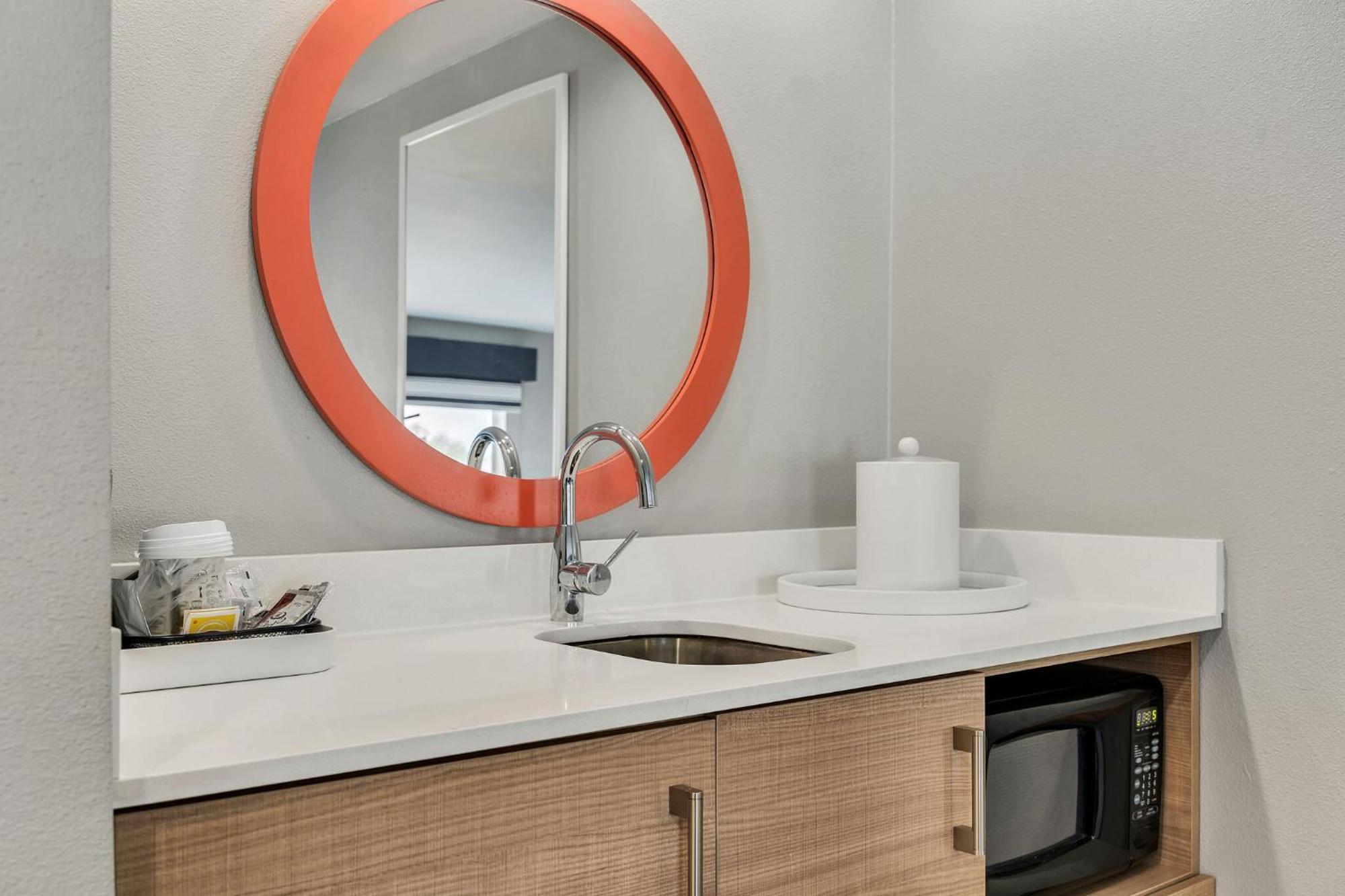 Express & Destin - Miramar By Ihg Hotel 3*