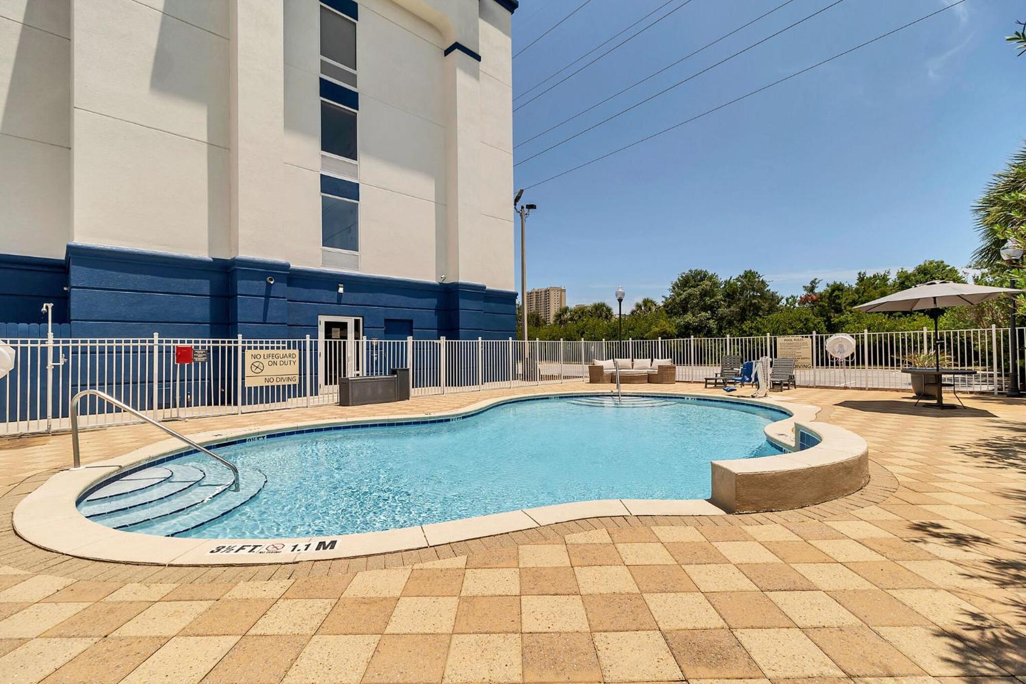 Hotel Express & Destin - Miramar By Ihg 3*