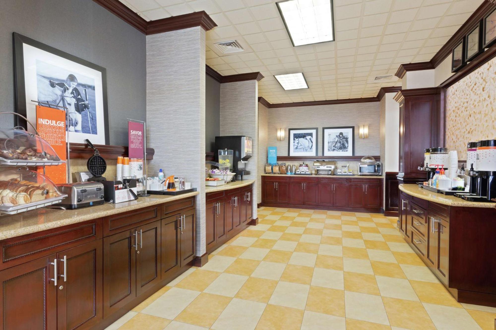 Hotel Hampton & Wellington