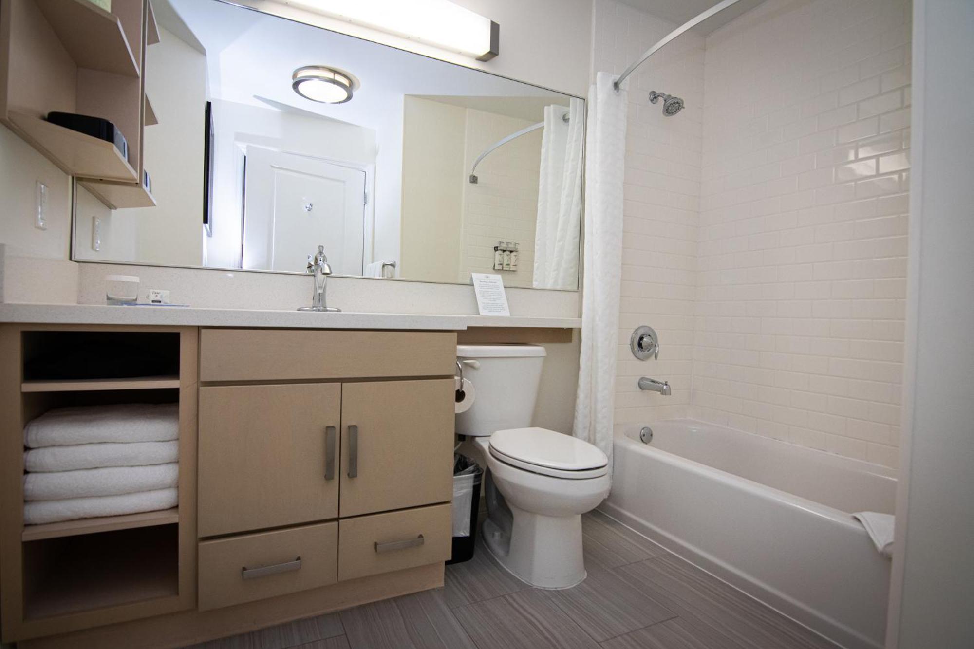 Hotel Candlewood Miami Intl Airport - 36th St By Ihg 3*