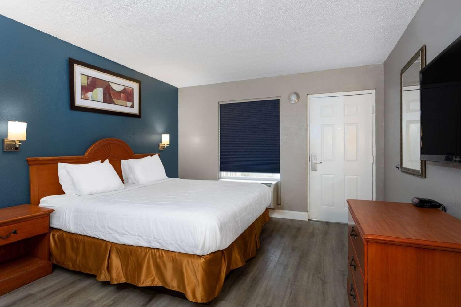 Baymont By Wyndham Hotel