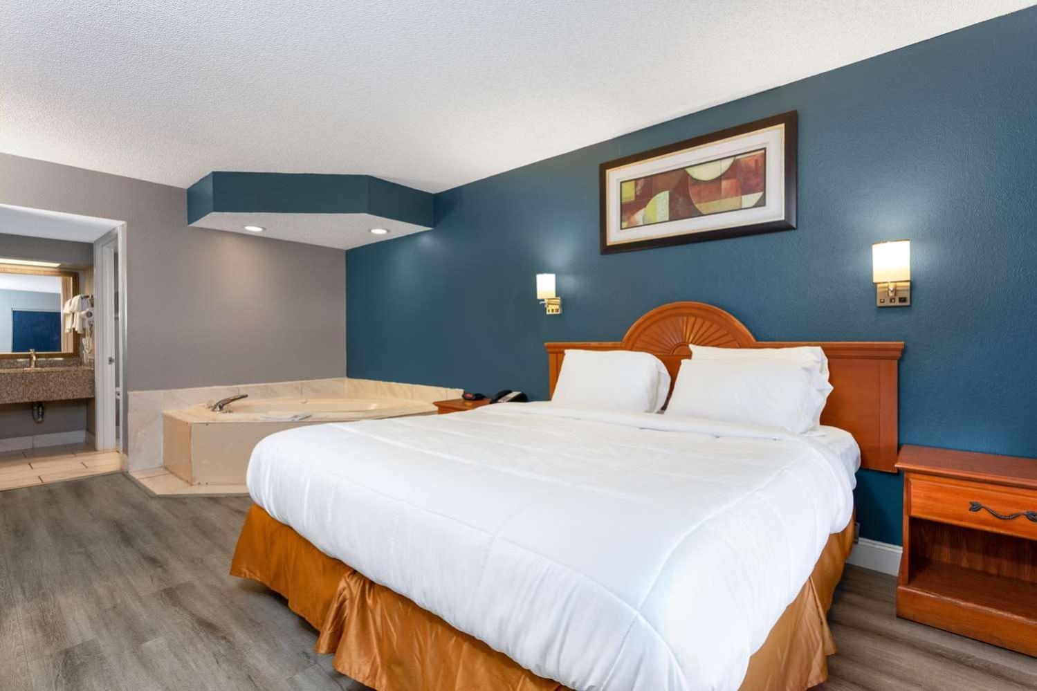 Baymont By Wyndham Hotel