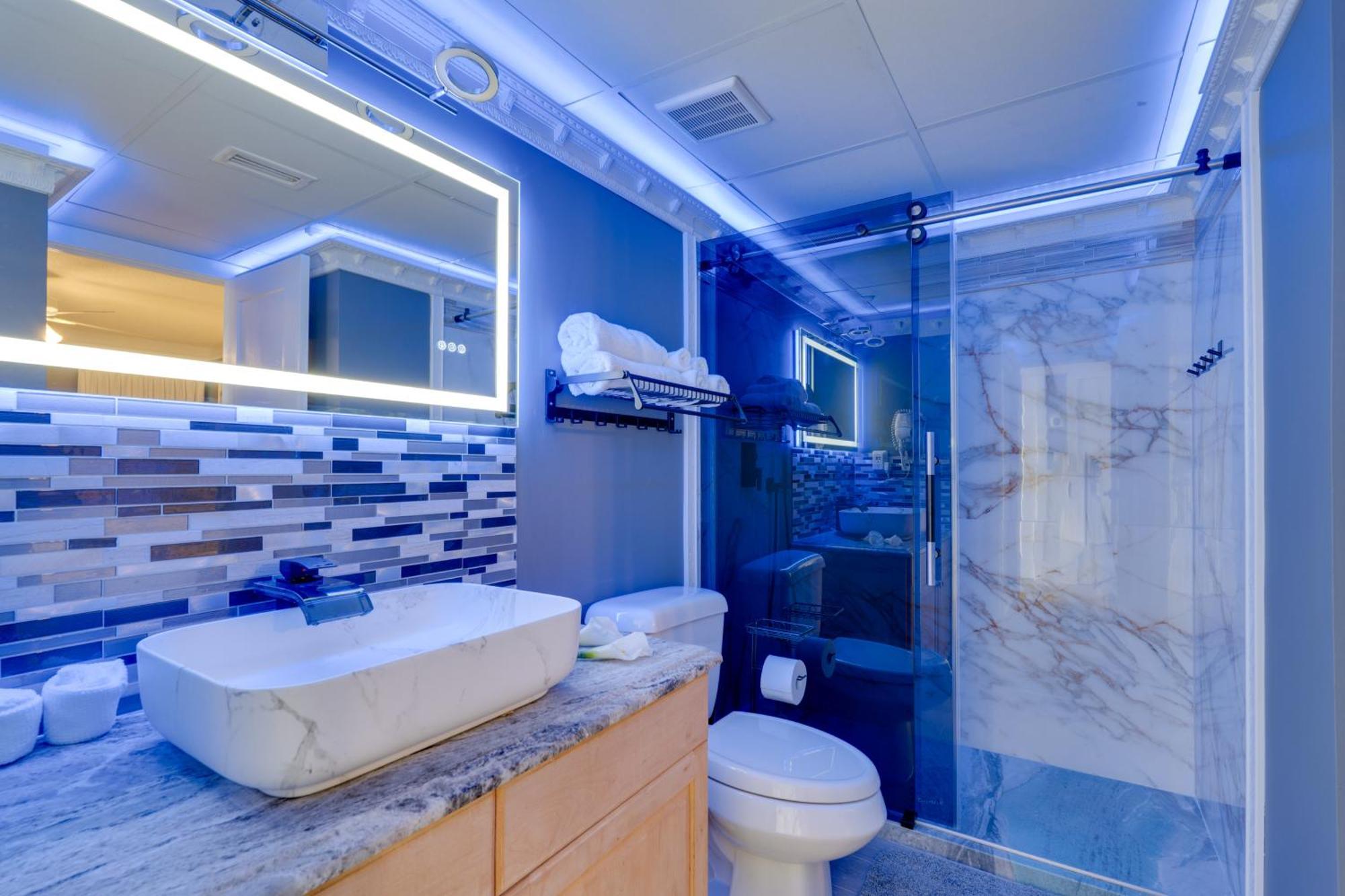 Luxury Panama With Boat Slip! Apartment Panama City Beach