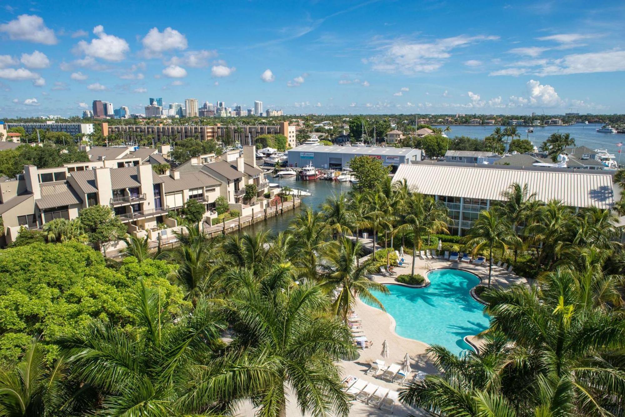 Hilton Lauderdale Marina 4*