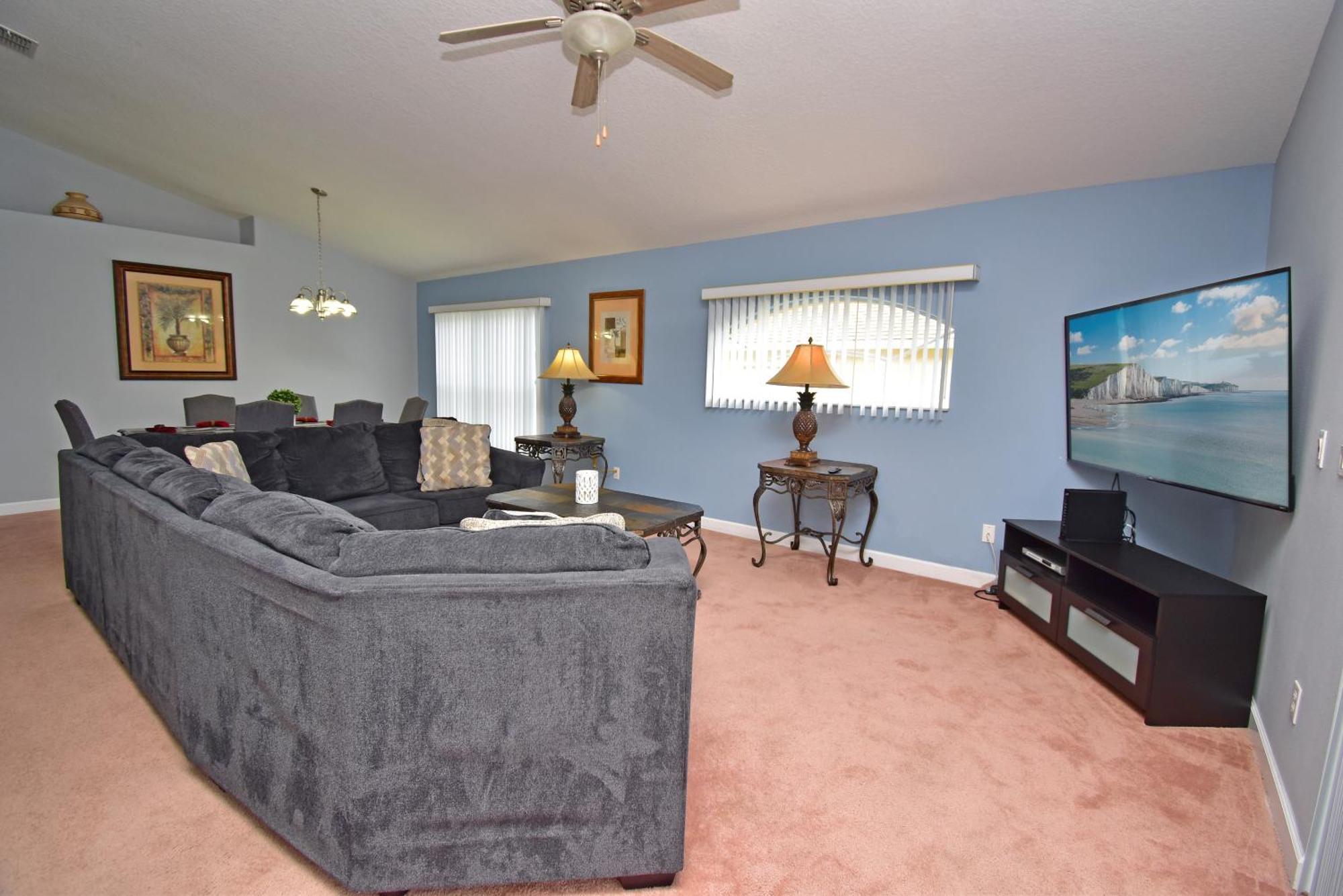 Holiday home Comfortable Pool With & Games Close To