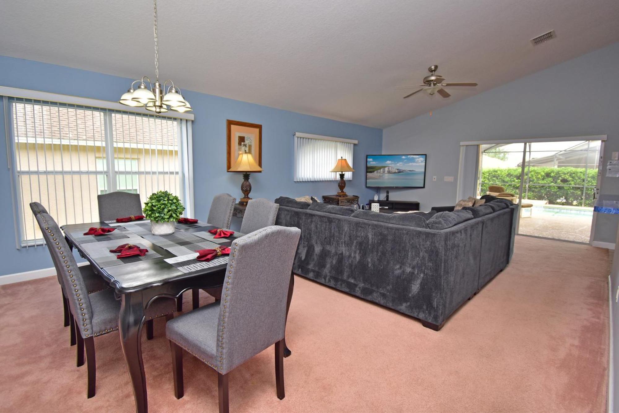 Comfortable Pool With & Games Close To *