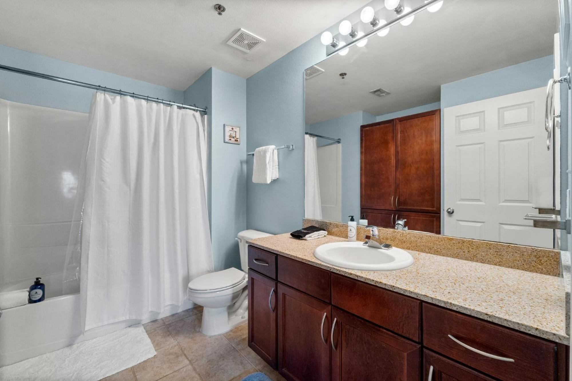 Laketown Wharf #320 By Nautical *