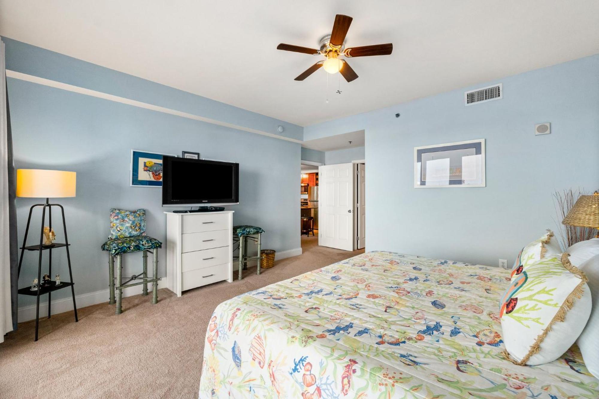 Laketown Wharf #320 By Nautical