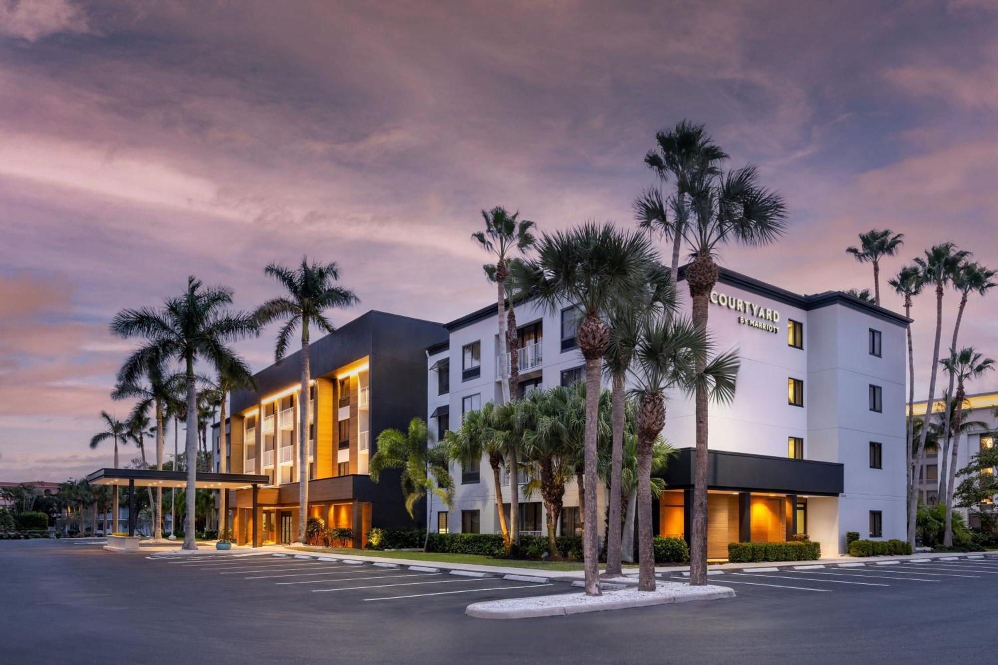 Hotel Courtyard By Marriott - 3*