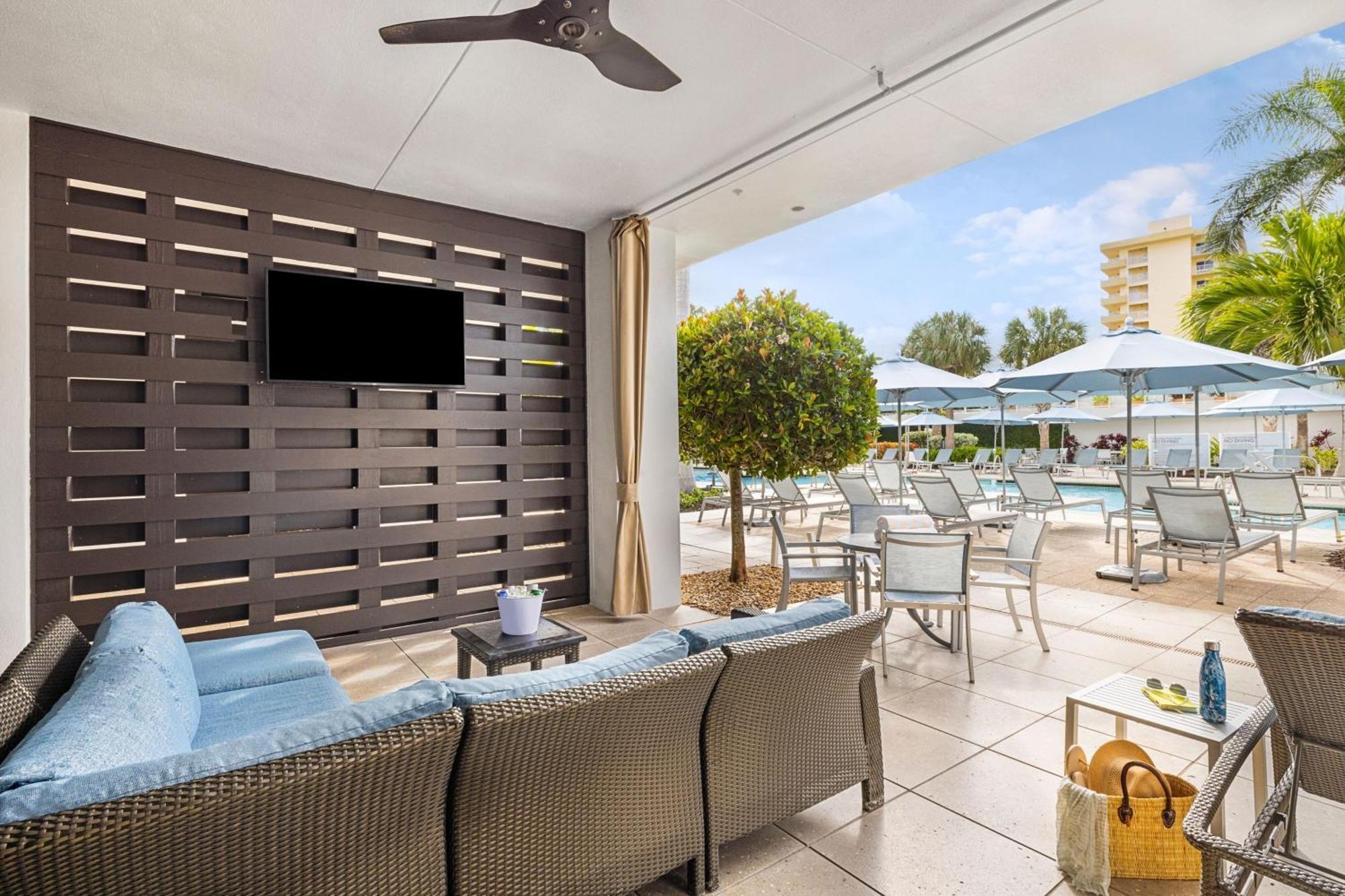 Marriott's Crystal Shores Hotel