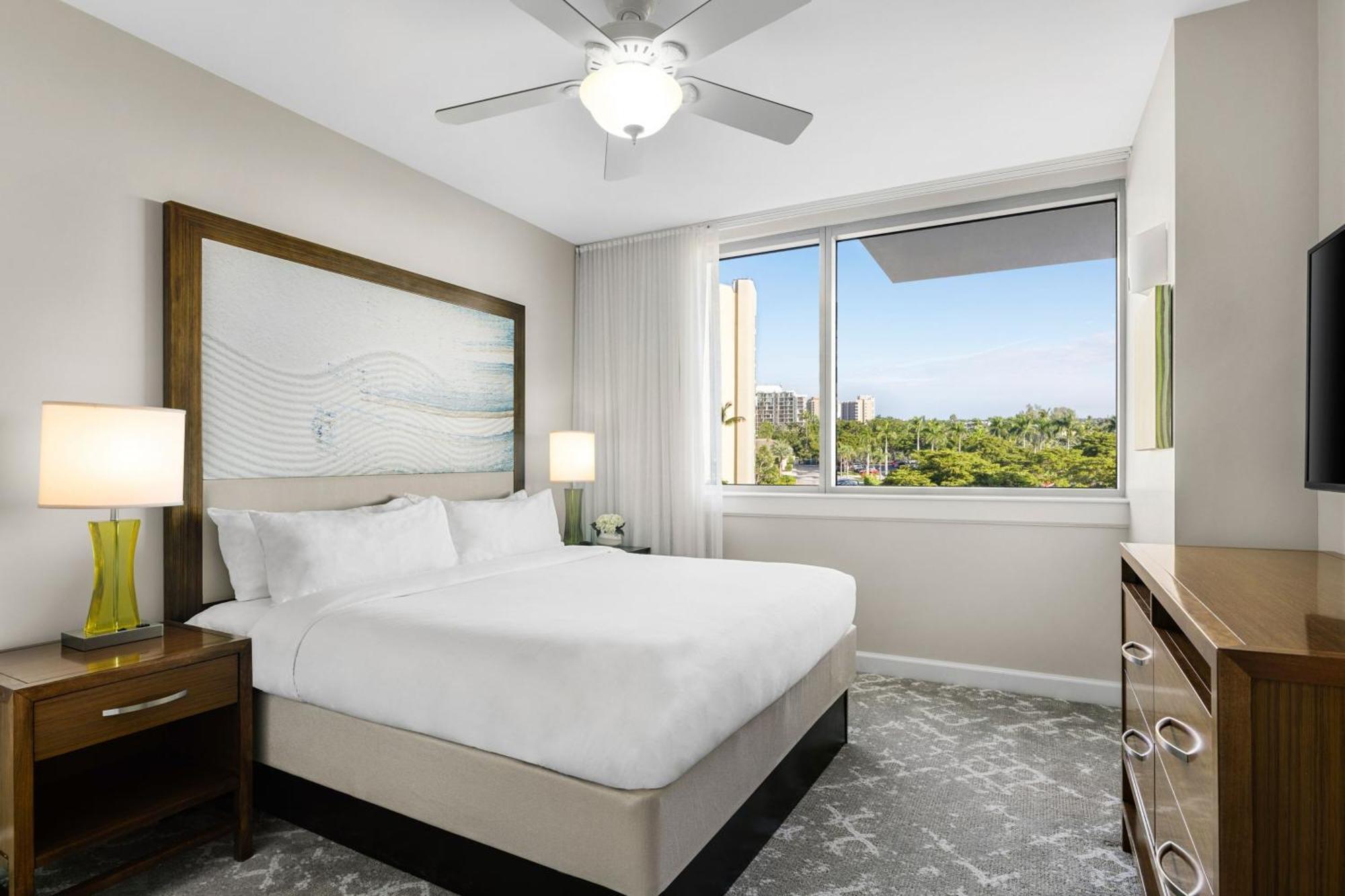 Marriott's Crystal Shores Hotel 4*