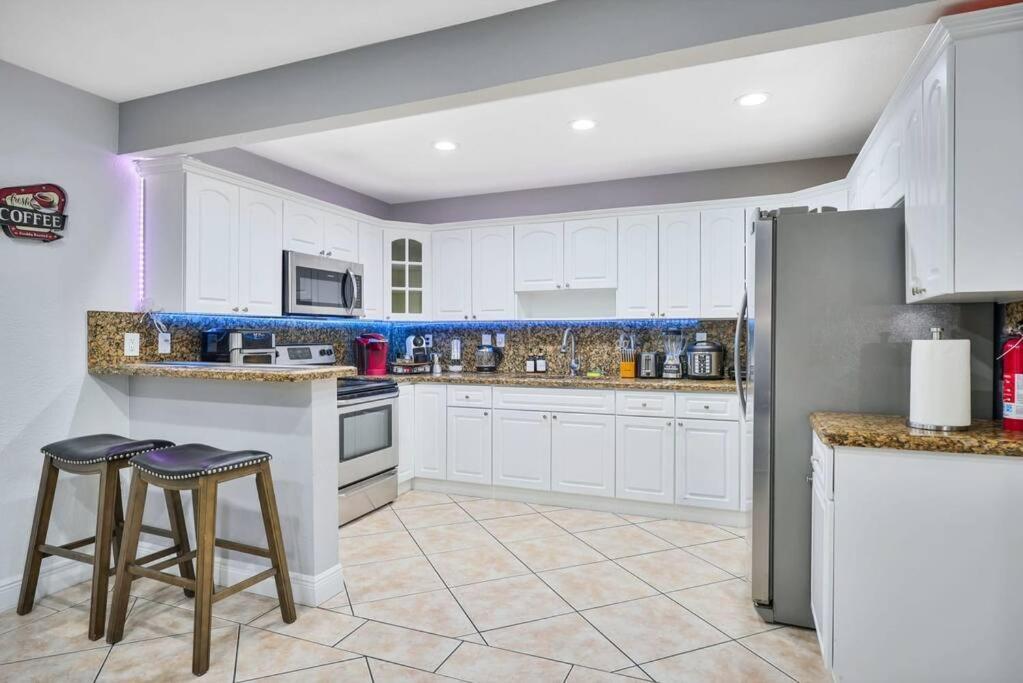 Holiday home Coastal Escape: Luxury Retreat With Game & Access Miami