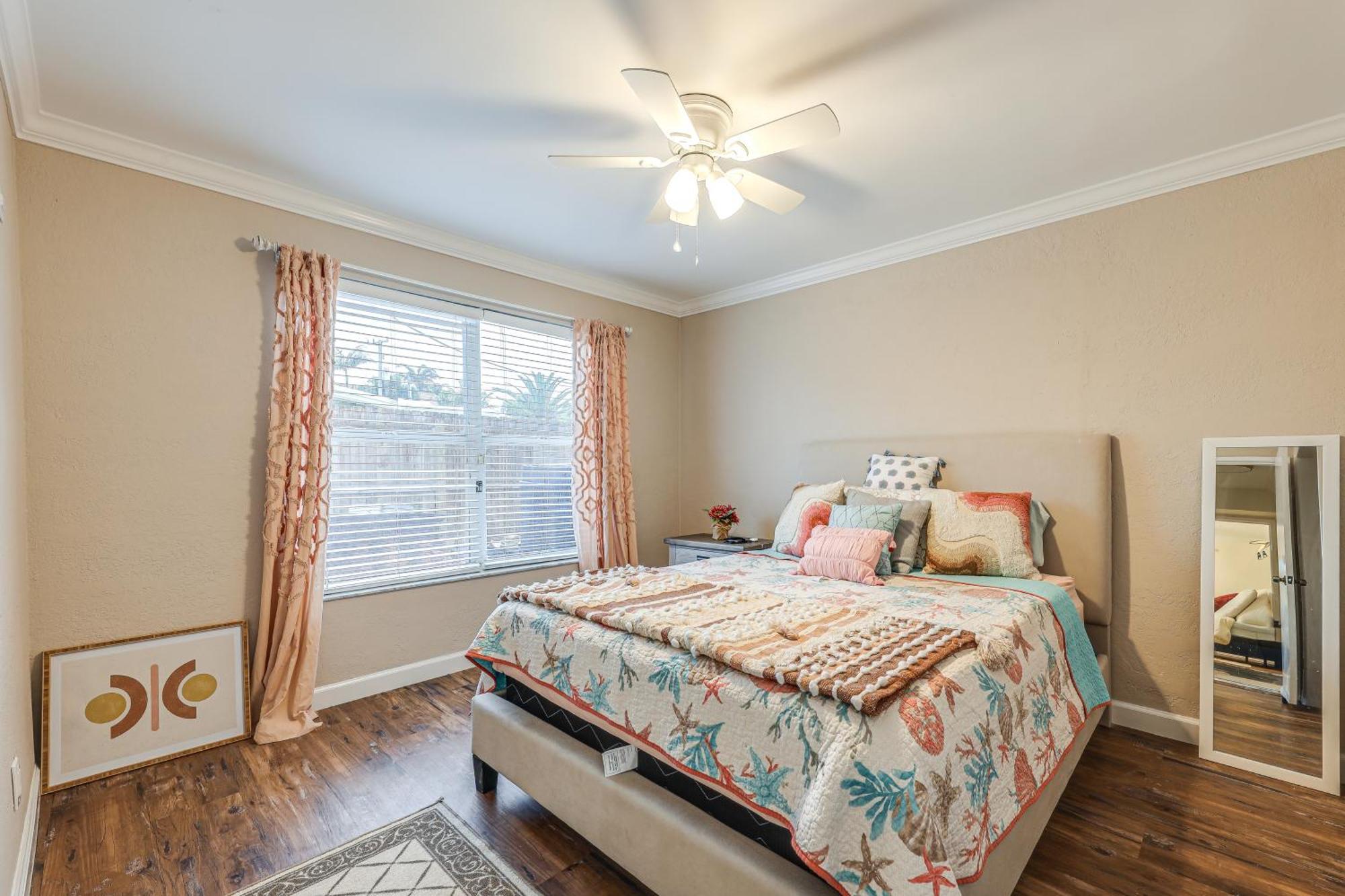 Spacious With Pool And Grill!