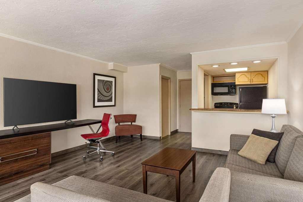 Ramada By Wyndham Waterfront 2* Sarasota