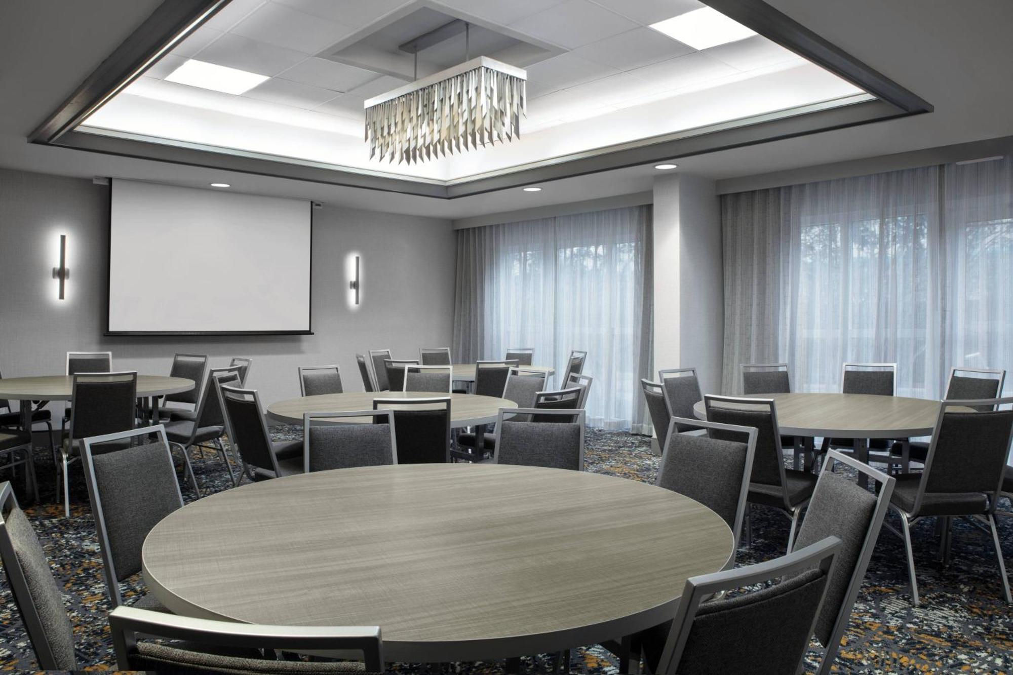 Courtyard By Marriott Miami Mall Hotel 3*