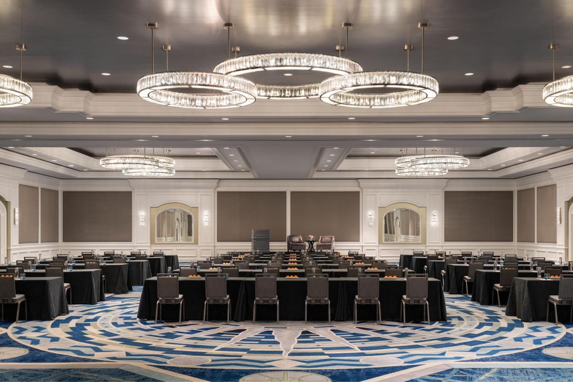 The Ritz-carlton, Hotel