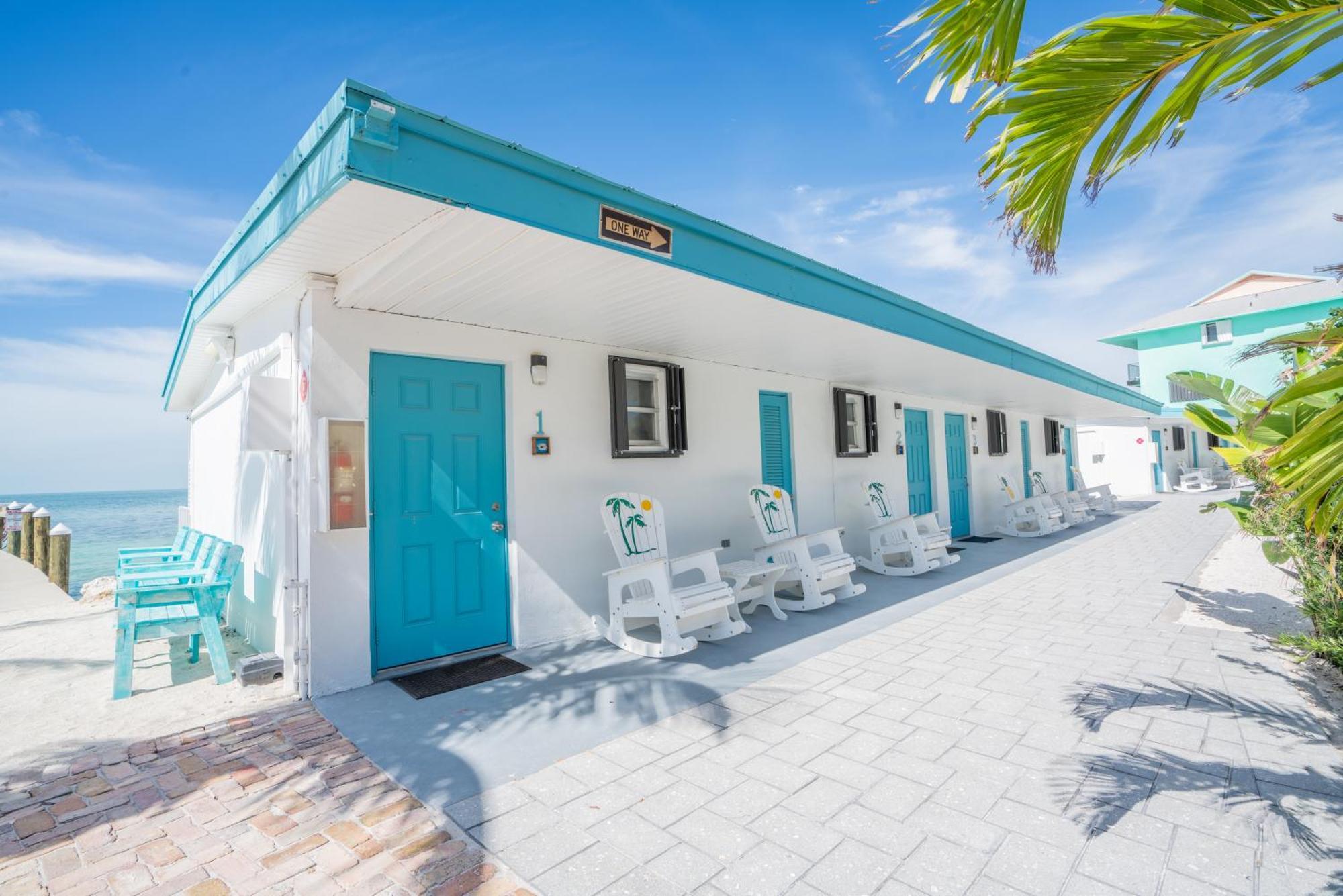 Edgewater Motel