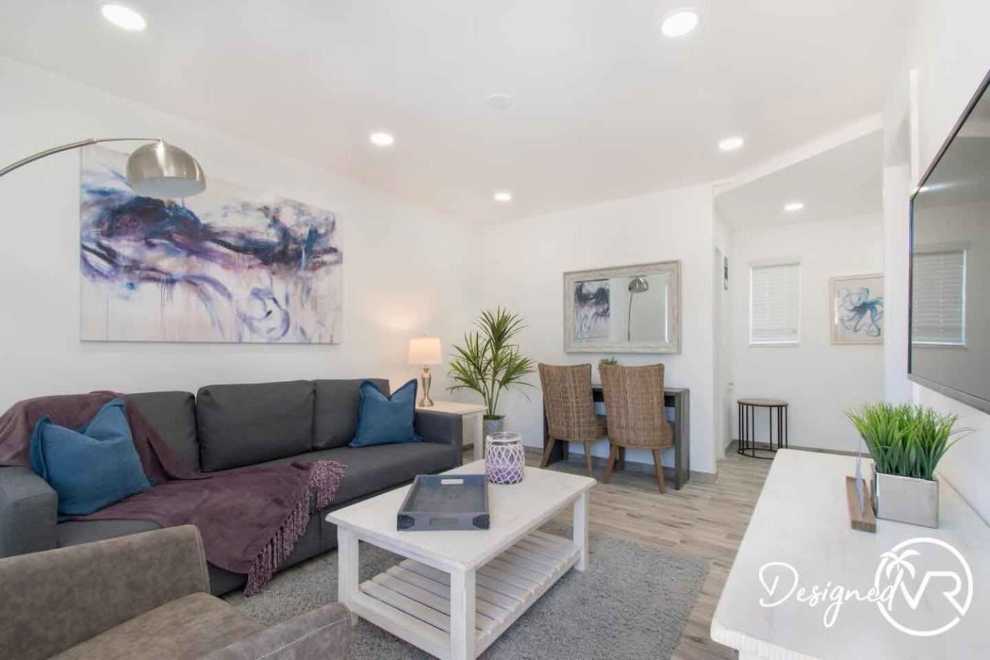 Lovely 1br W Parking Space & Walk To The #7 Apartment *