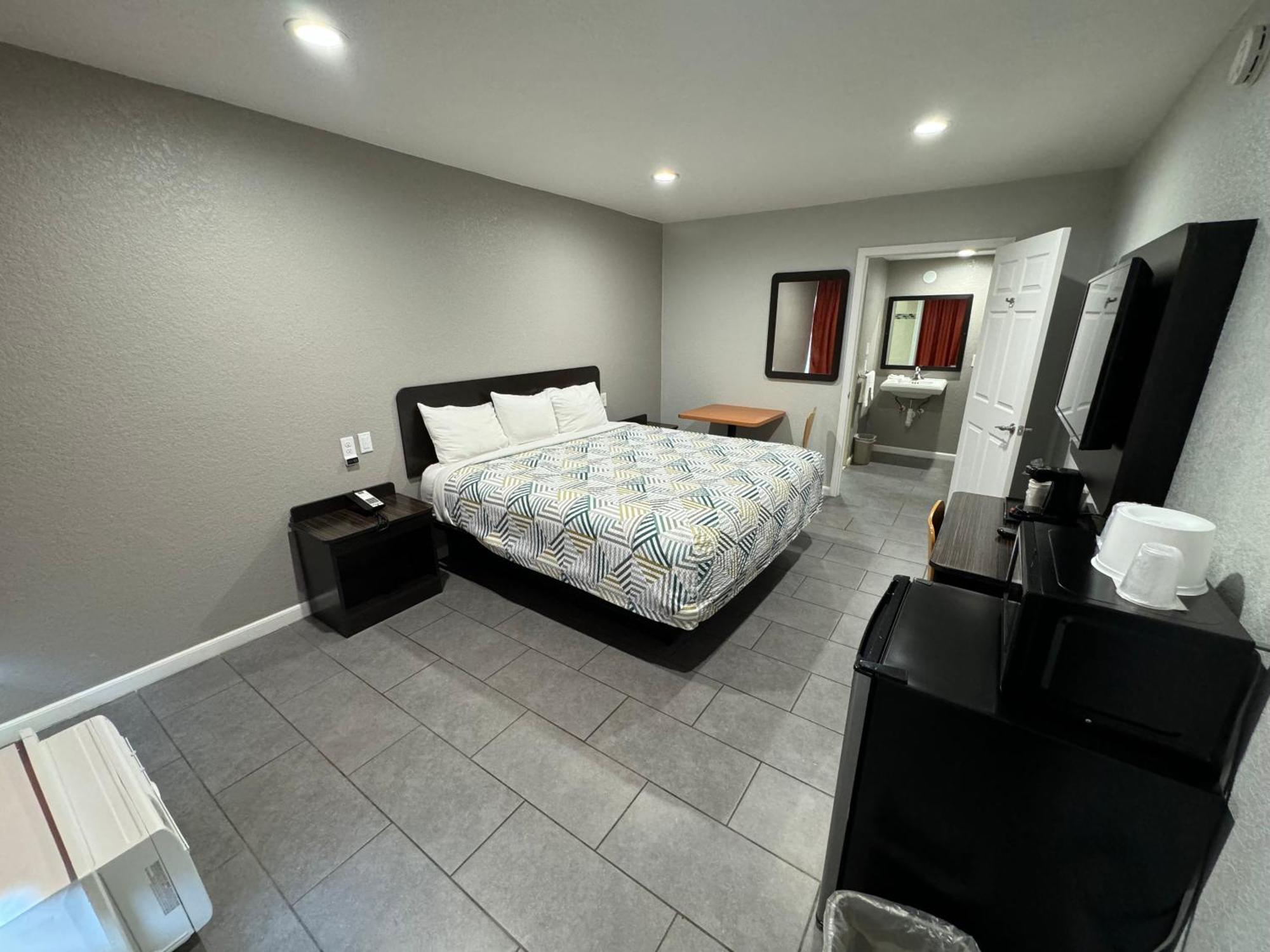 6 Englewood, Fl Hotel Englewood