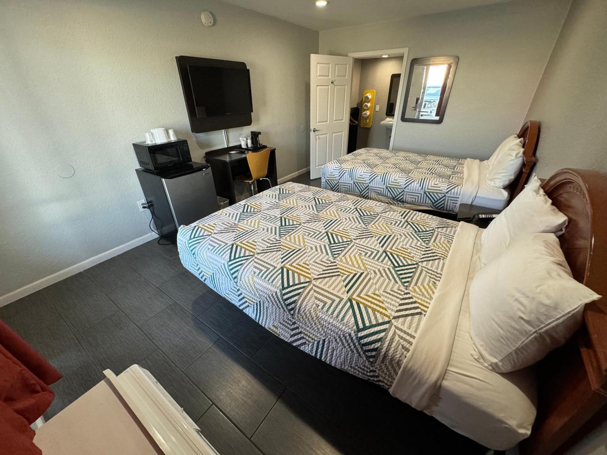 Hotel 6 Englewood, Fl