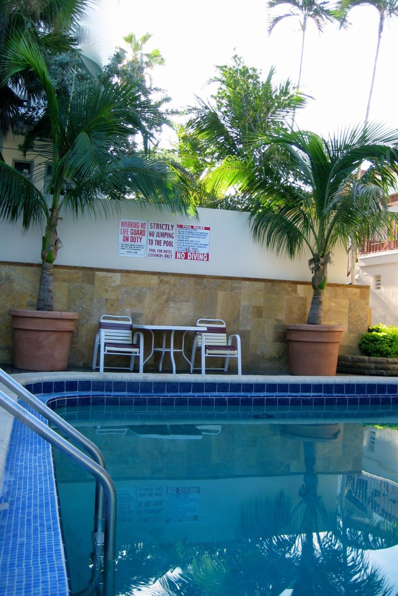 Surf Side Motel 2*