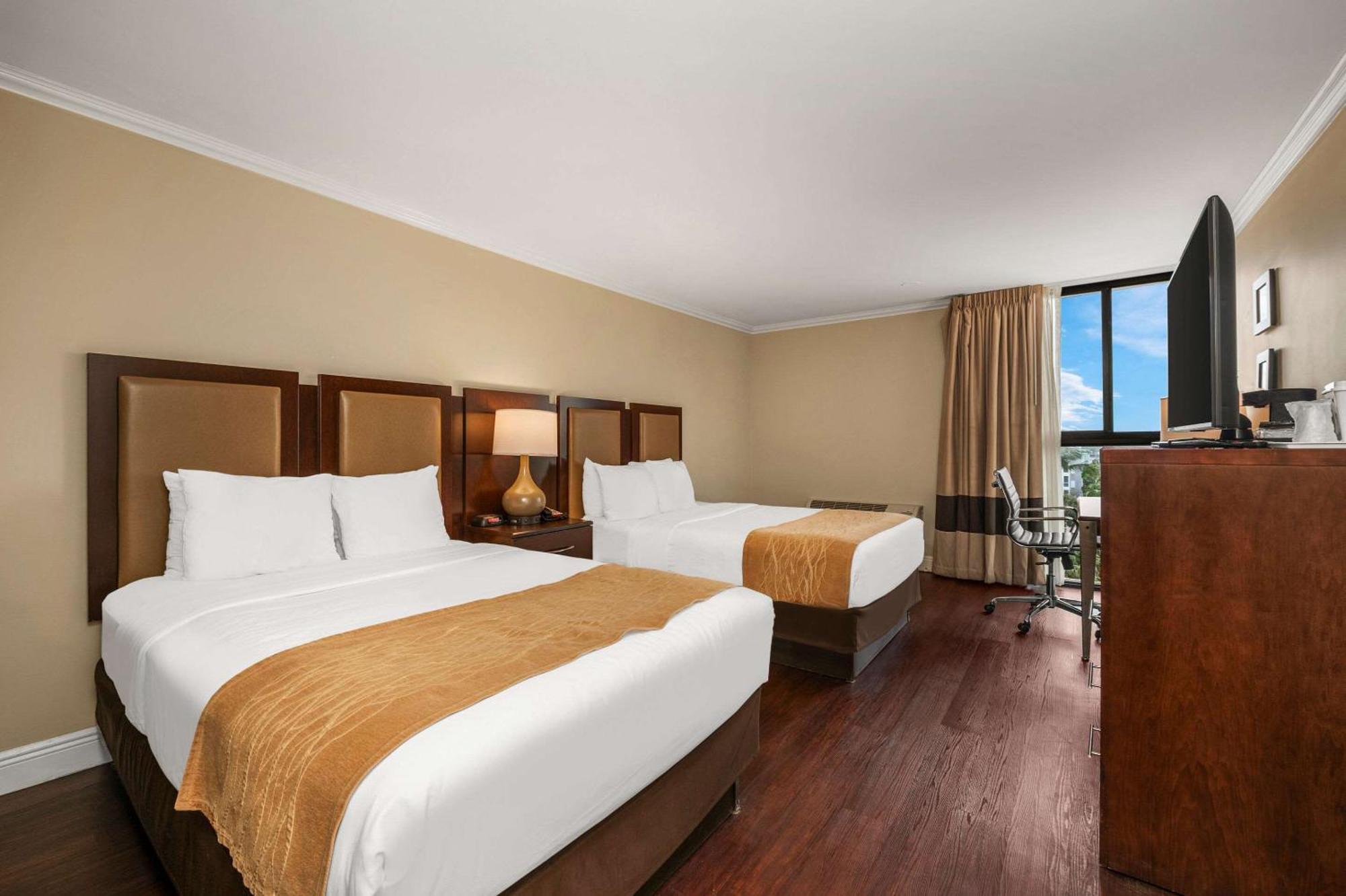 Inn Comfort Oceanside Deerfield 3*