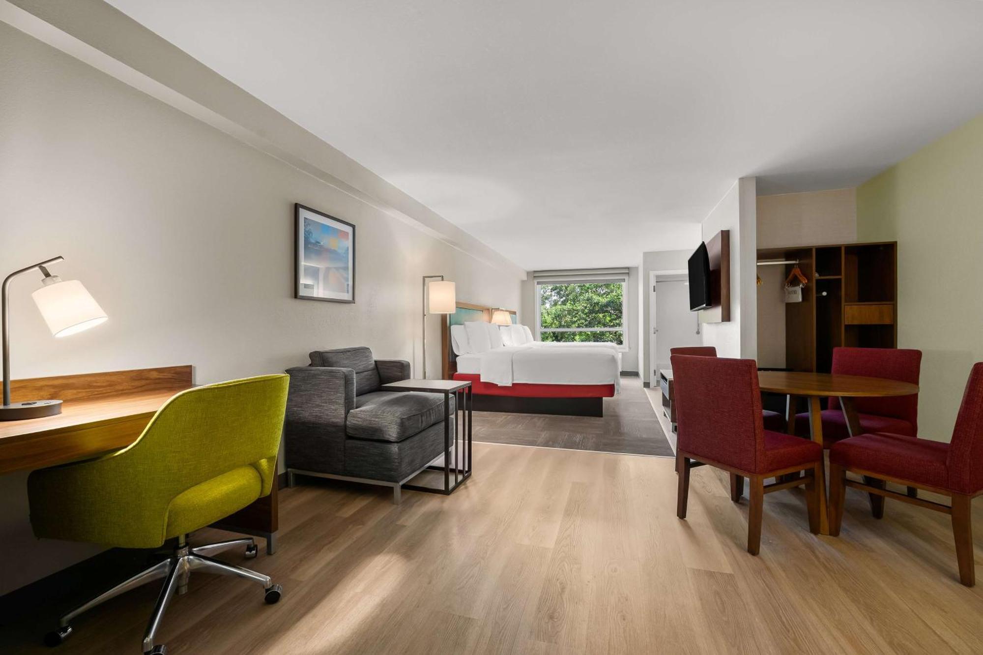 Hampton Lauderdale Hotel 3*