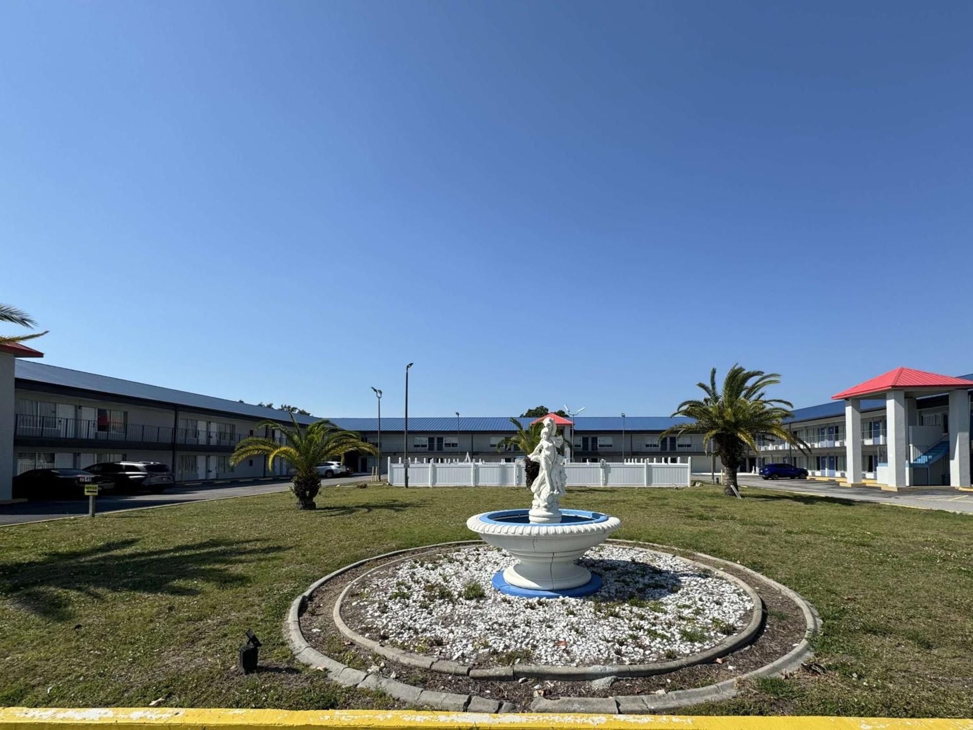 6 Englewood, Fl Hotel Englewood