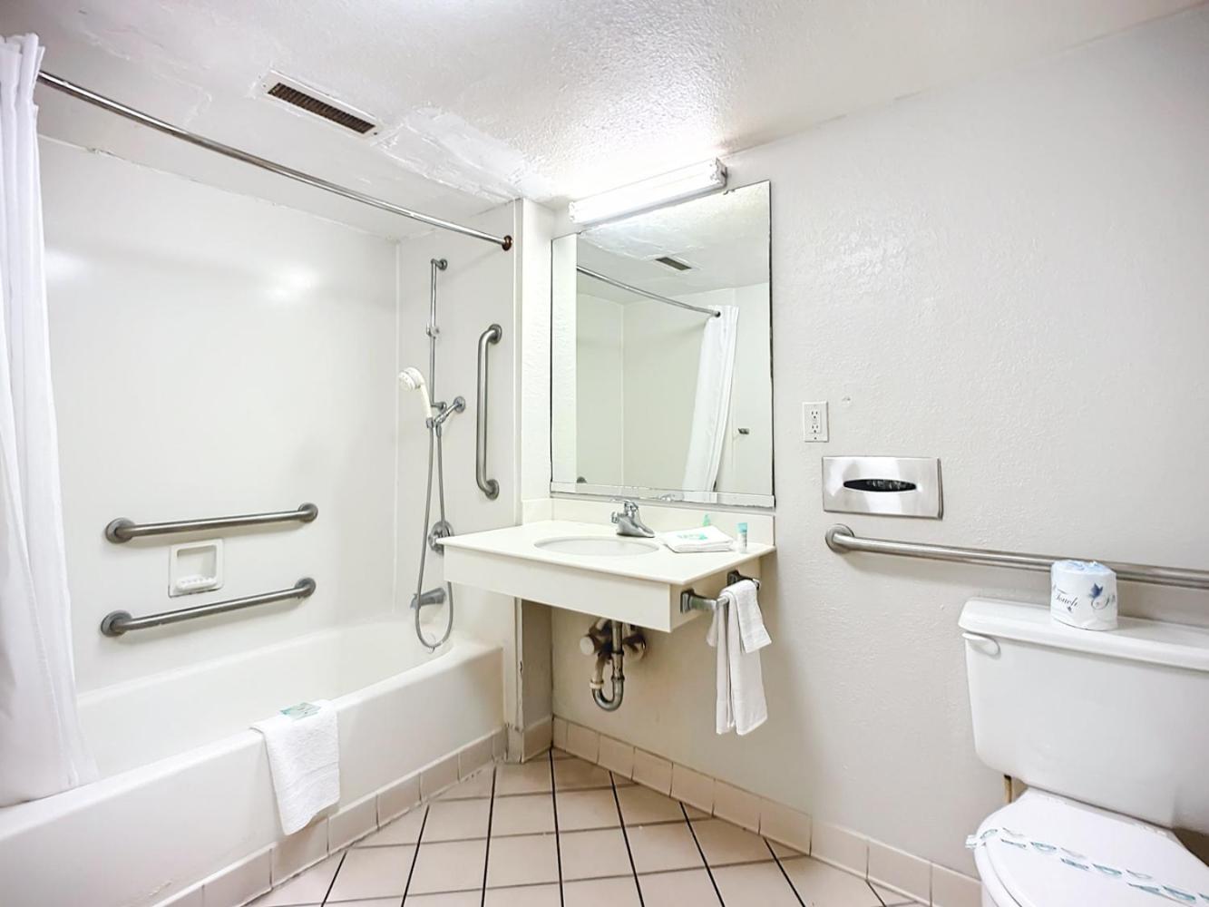 Soho Inn And Suites Jacksonville North 2*