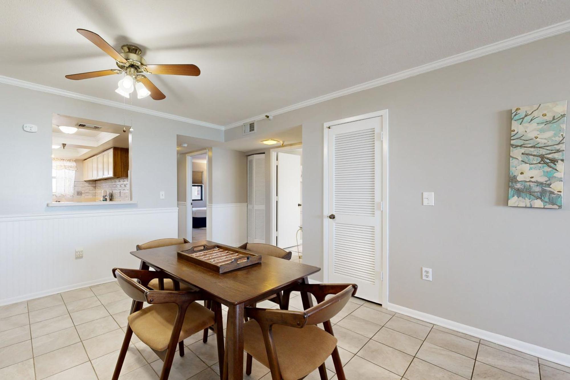 Apartment Emerald Surf 102