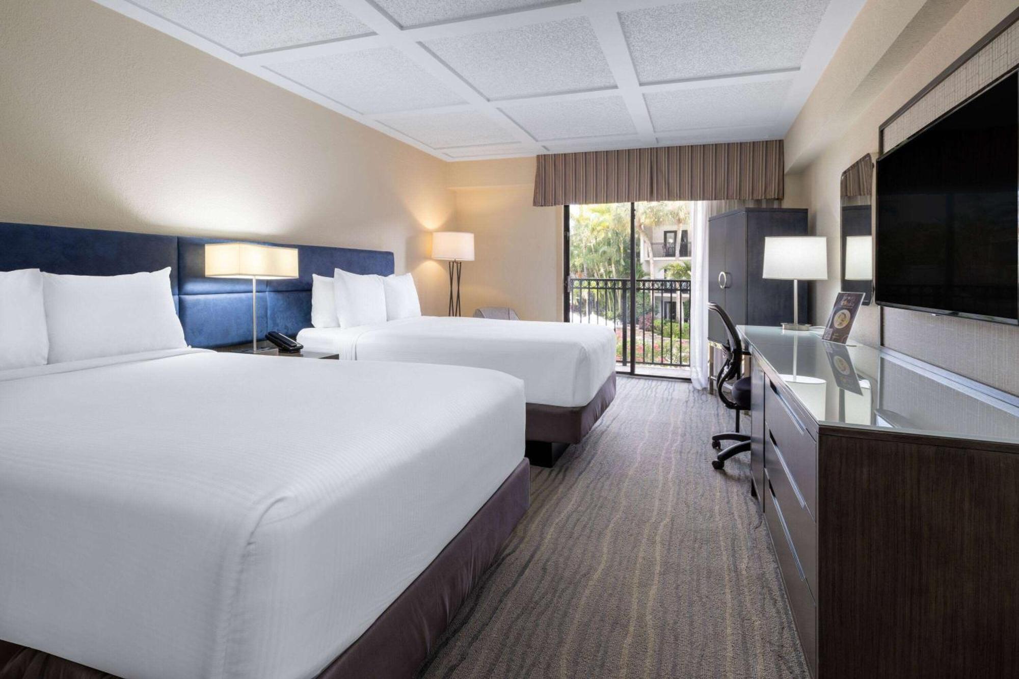Hotel Wyndham 3*