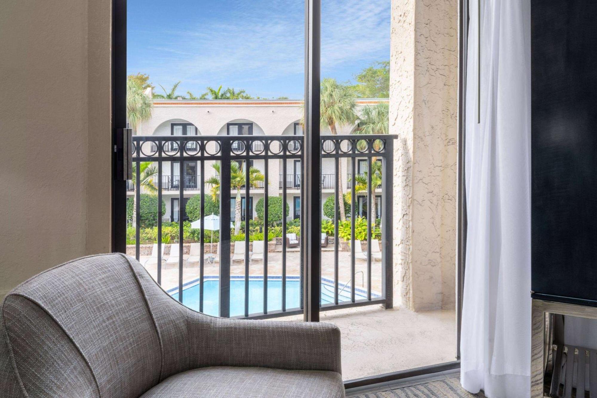 Wyndham Hotel 3*