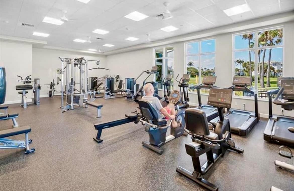 Apartment Excellent Front Community, Golf Course, Tennis, Sunny Weather Year Round! Fort Pierce