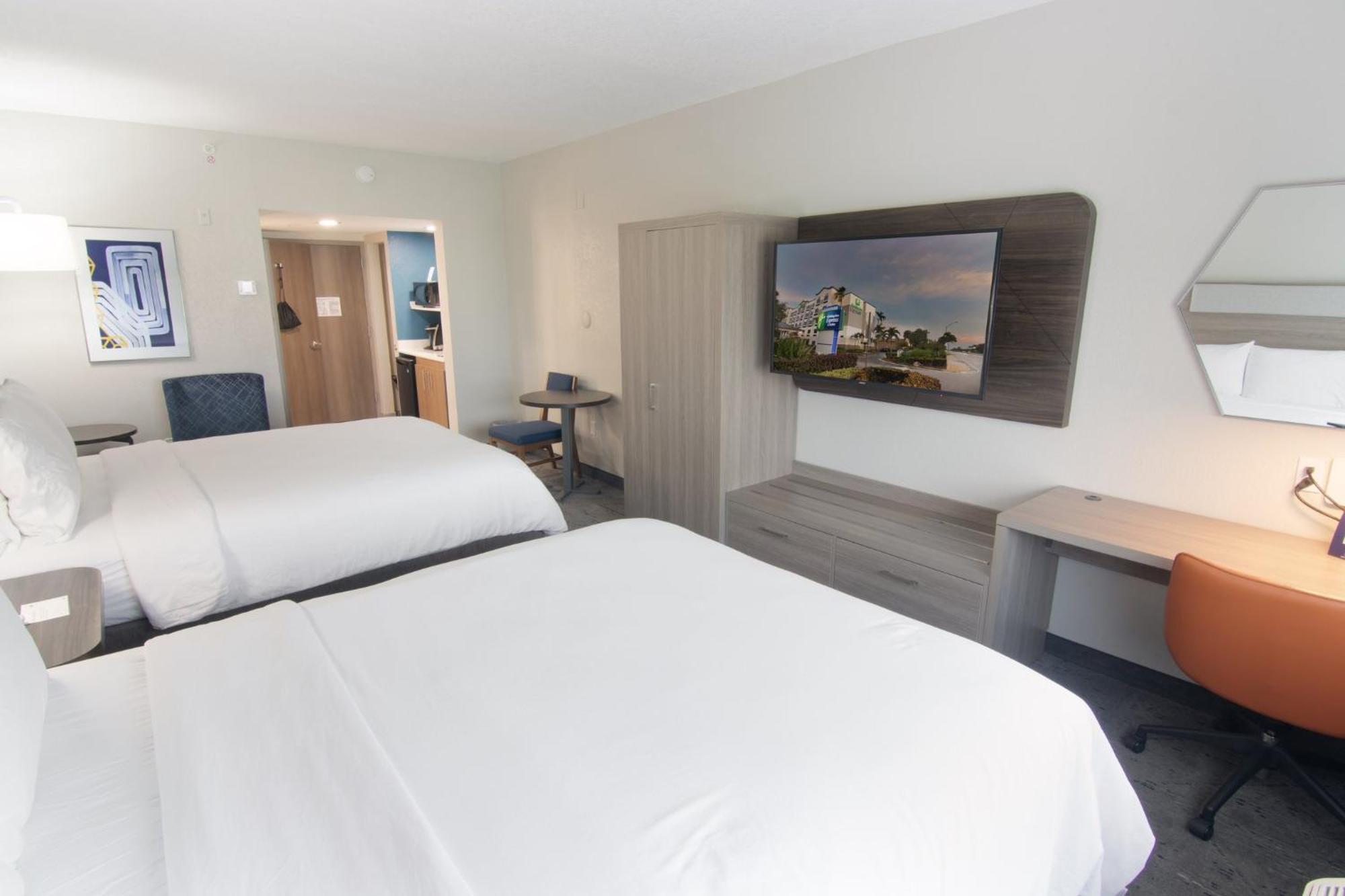 Hotel Express And Lauderdale Airport West By Ihg