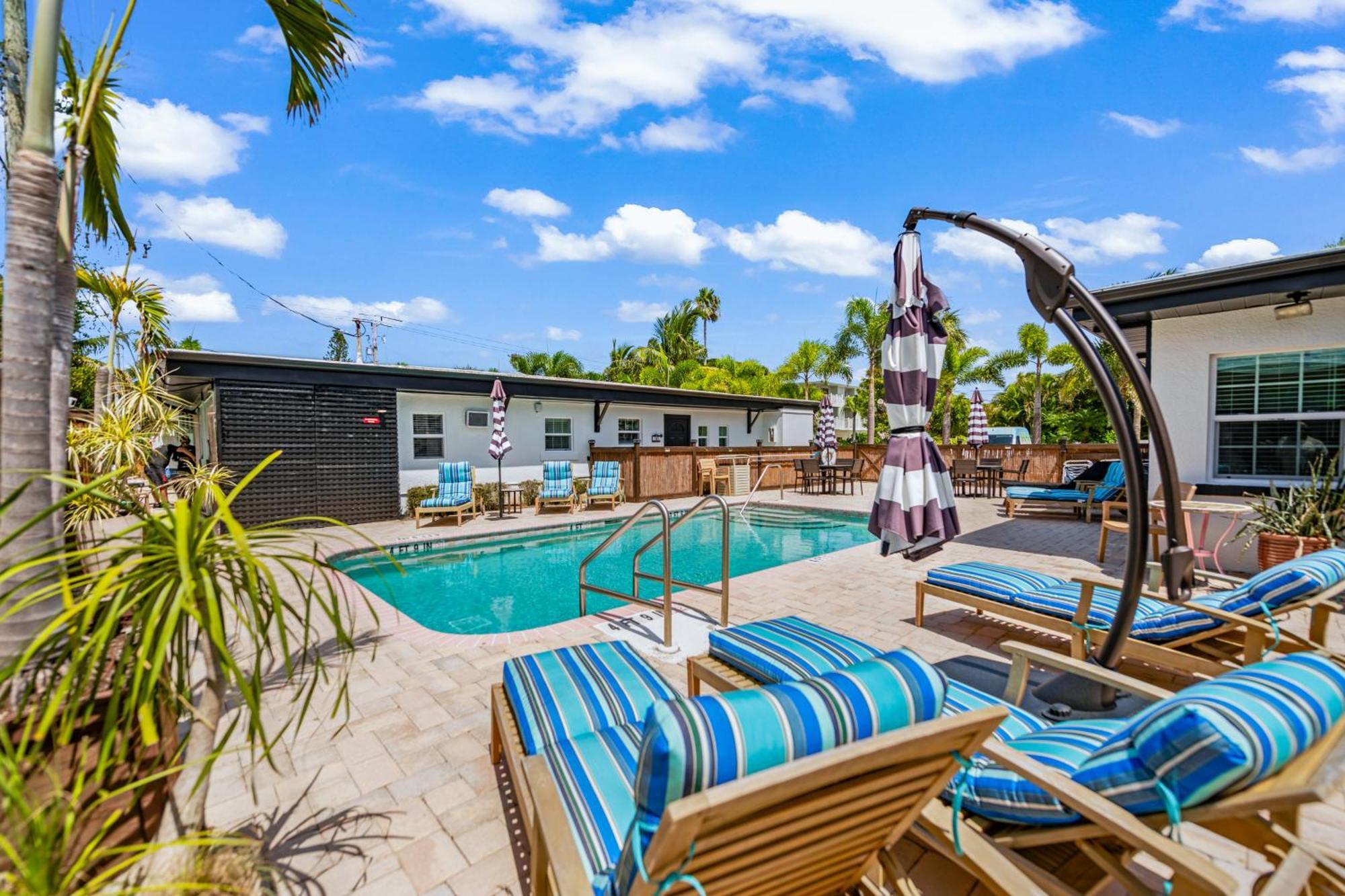 Haley's At Anna Maria Island Motel