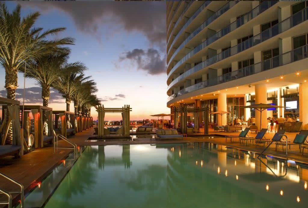 Chic 2bdr 2ba Water Front In Hyde * Hollywood