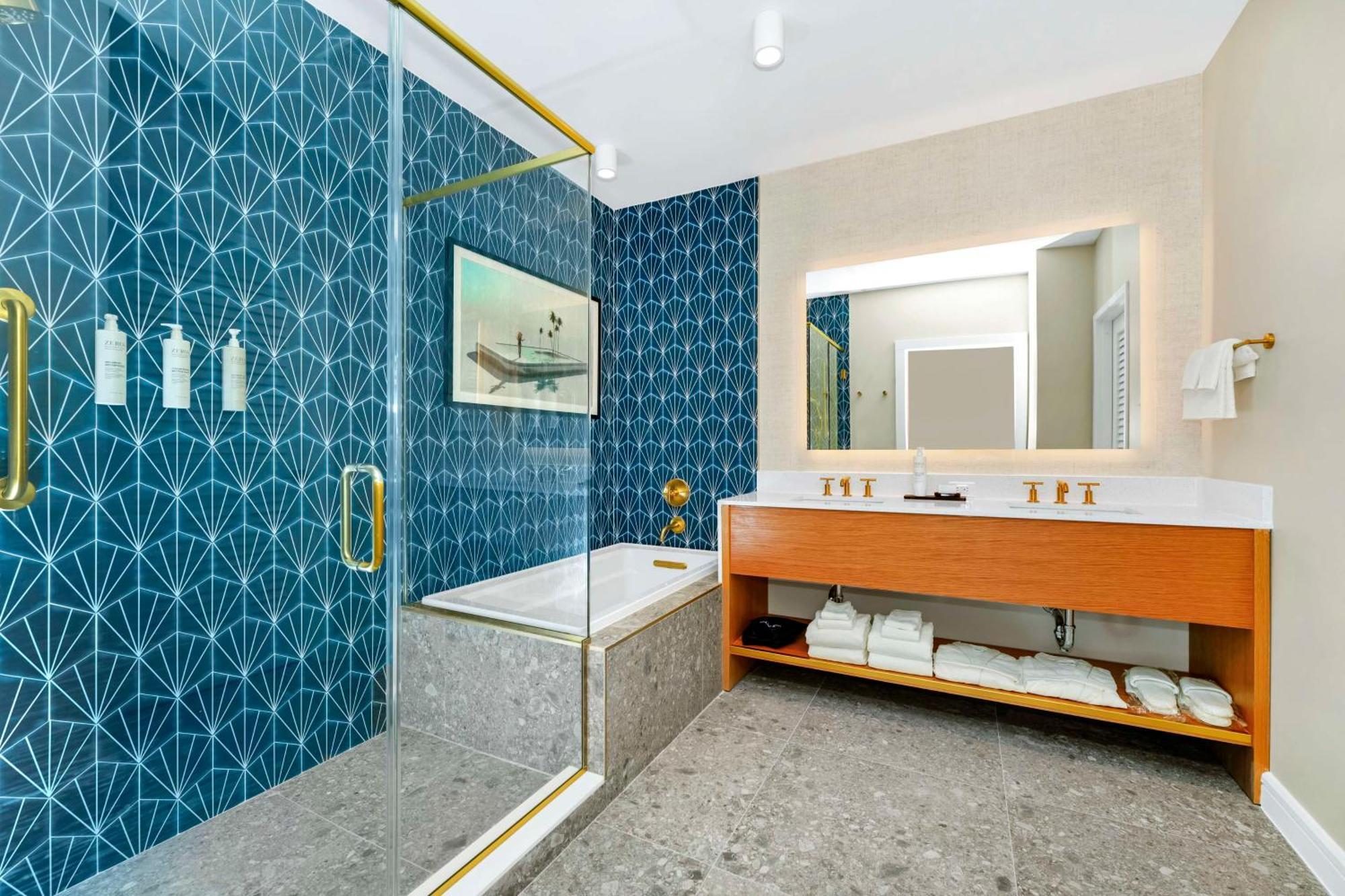 Embassy By Hilton Orlando Sunset Walk 4*