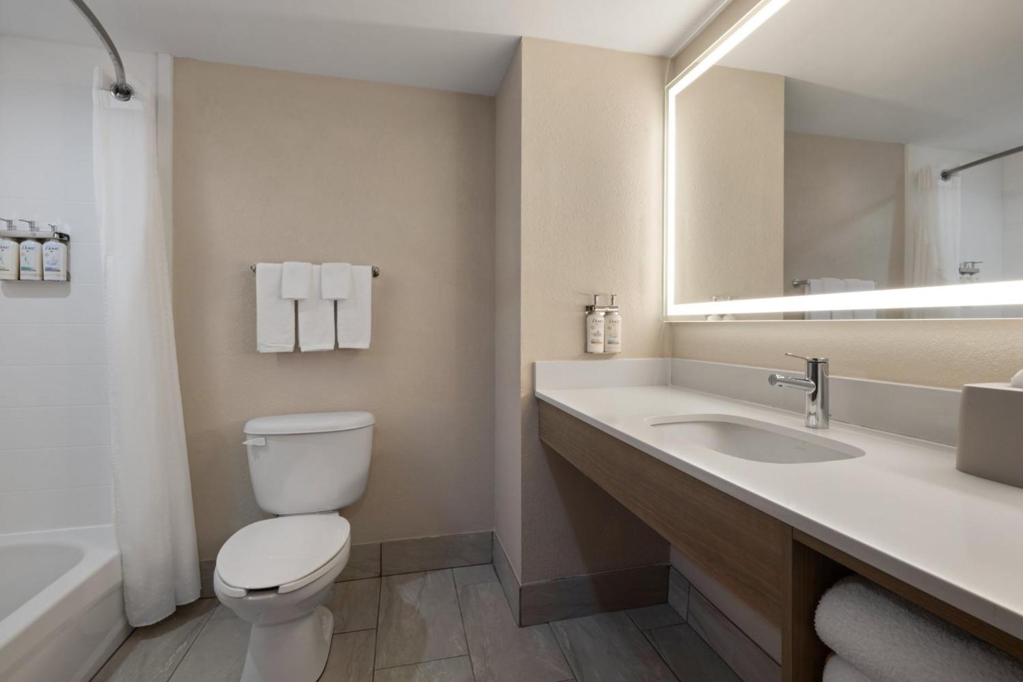 Express & By Ihg 2* Sebring