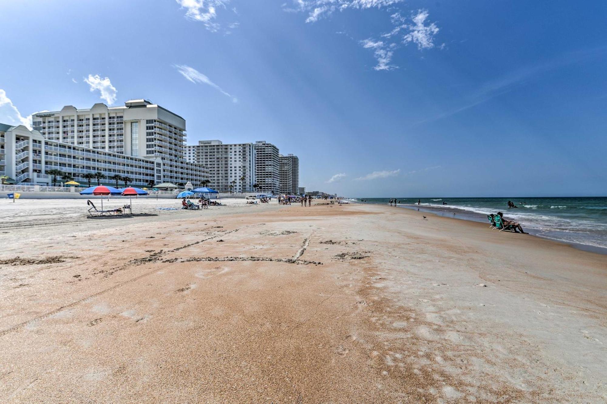 Beachfront Daytona Vacation With Balcony