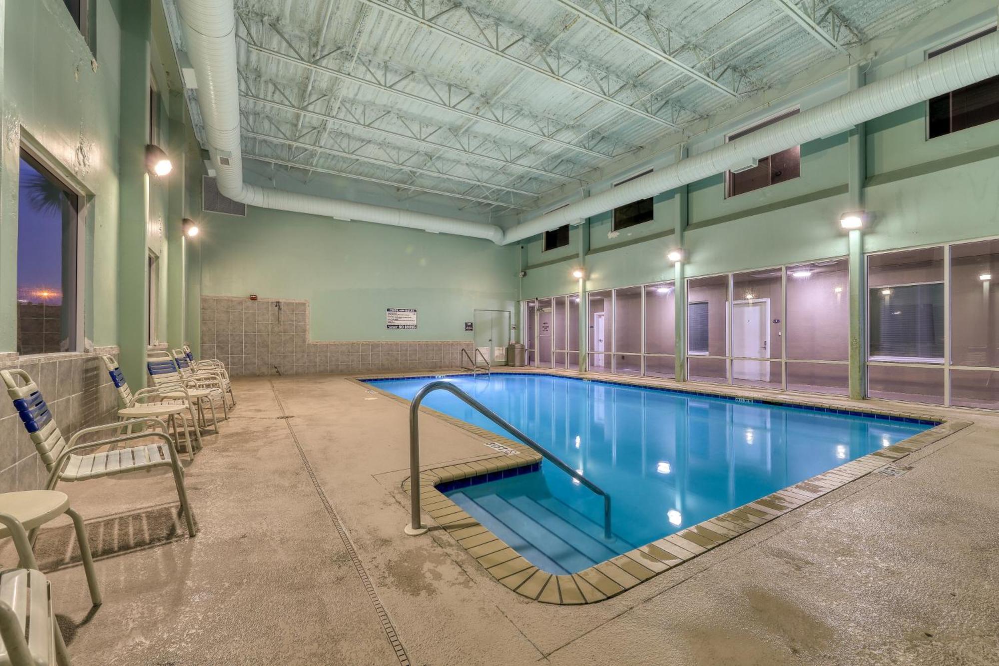 Tidewater Apartment *