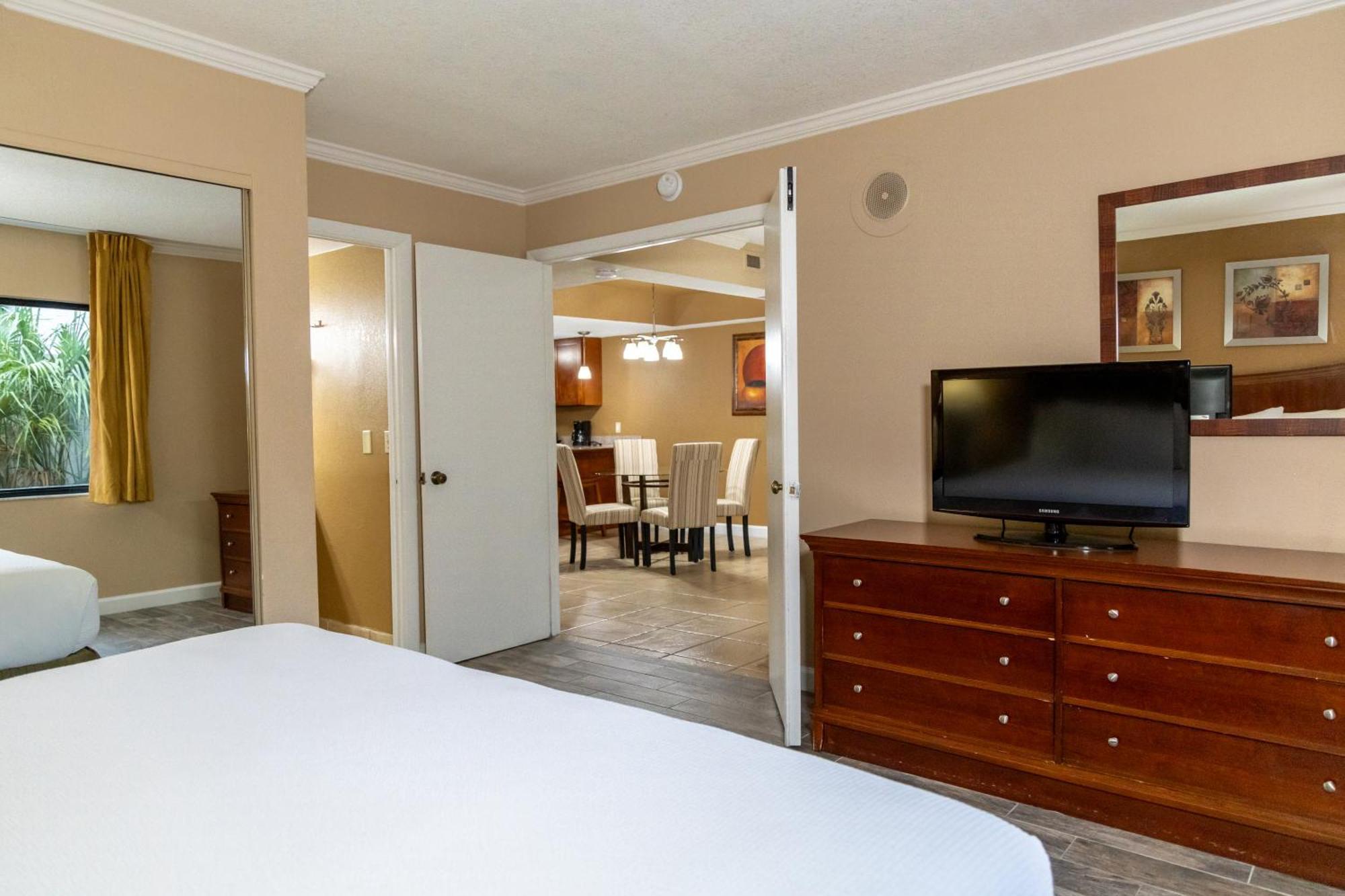Legacy Vacation & Orlando - Near Resort