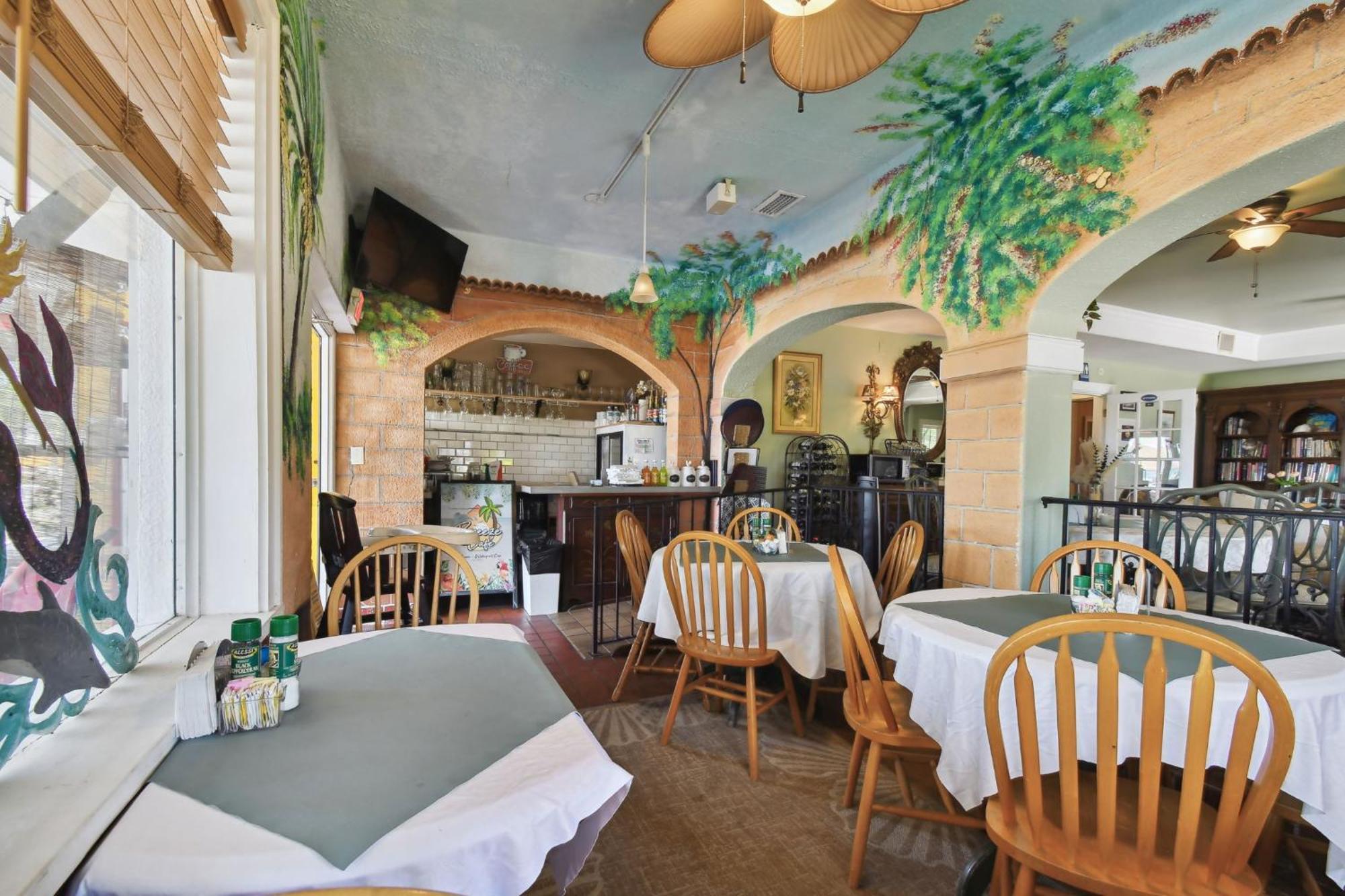 Bed & Breakfast Sea Breeze Manor 3*