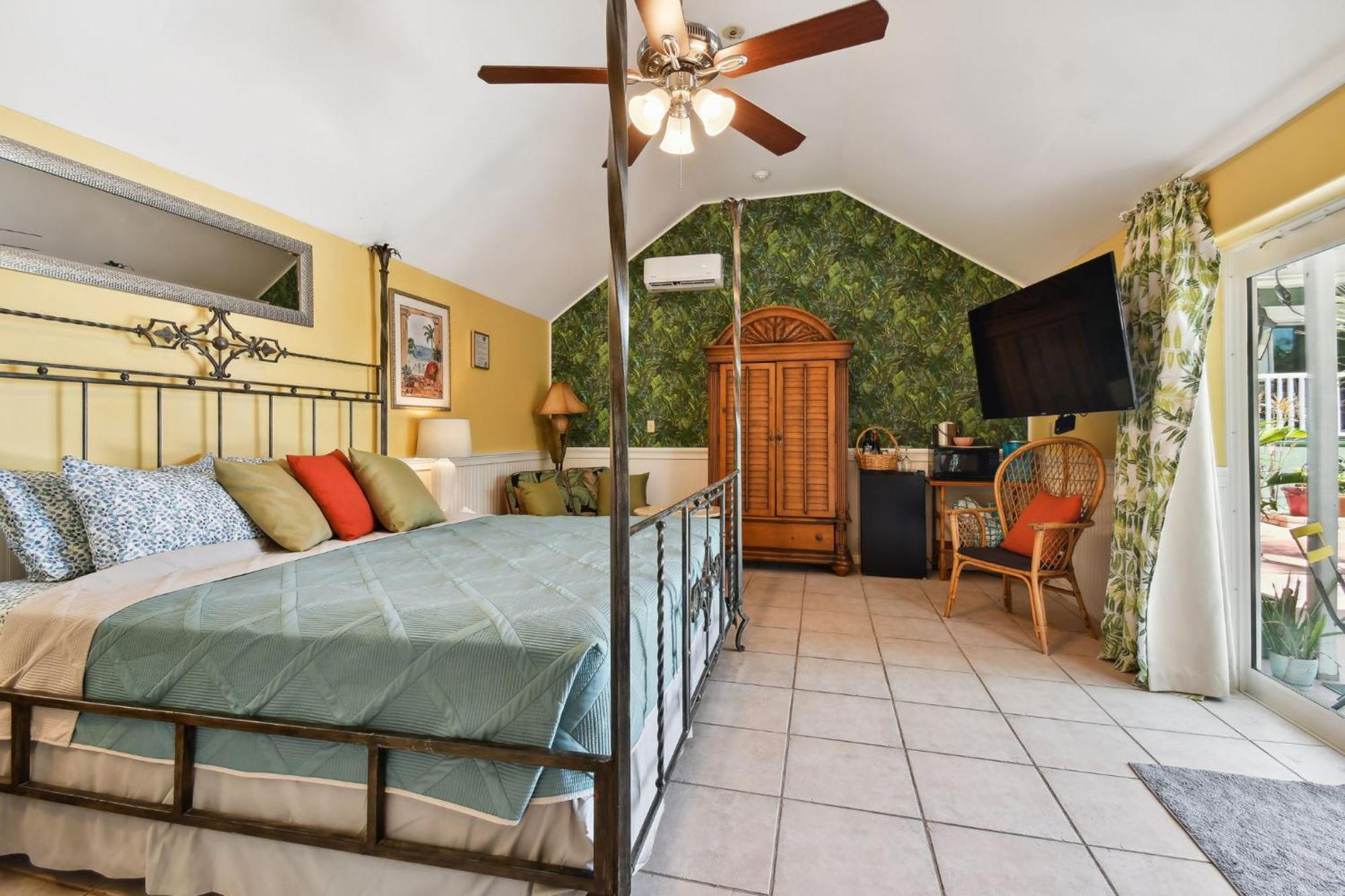 Bed & Breakfast Sea Breeze Manor St. Petersburg