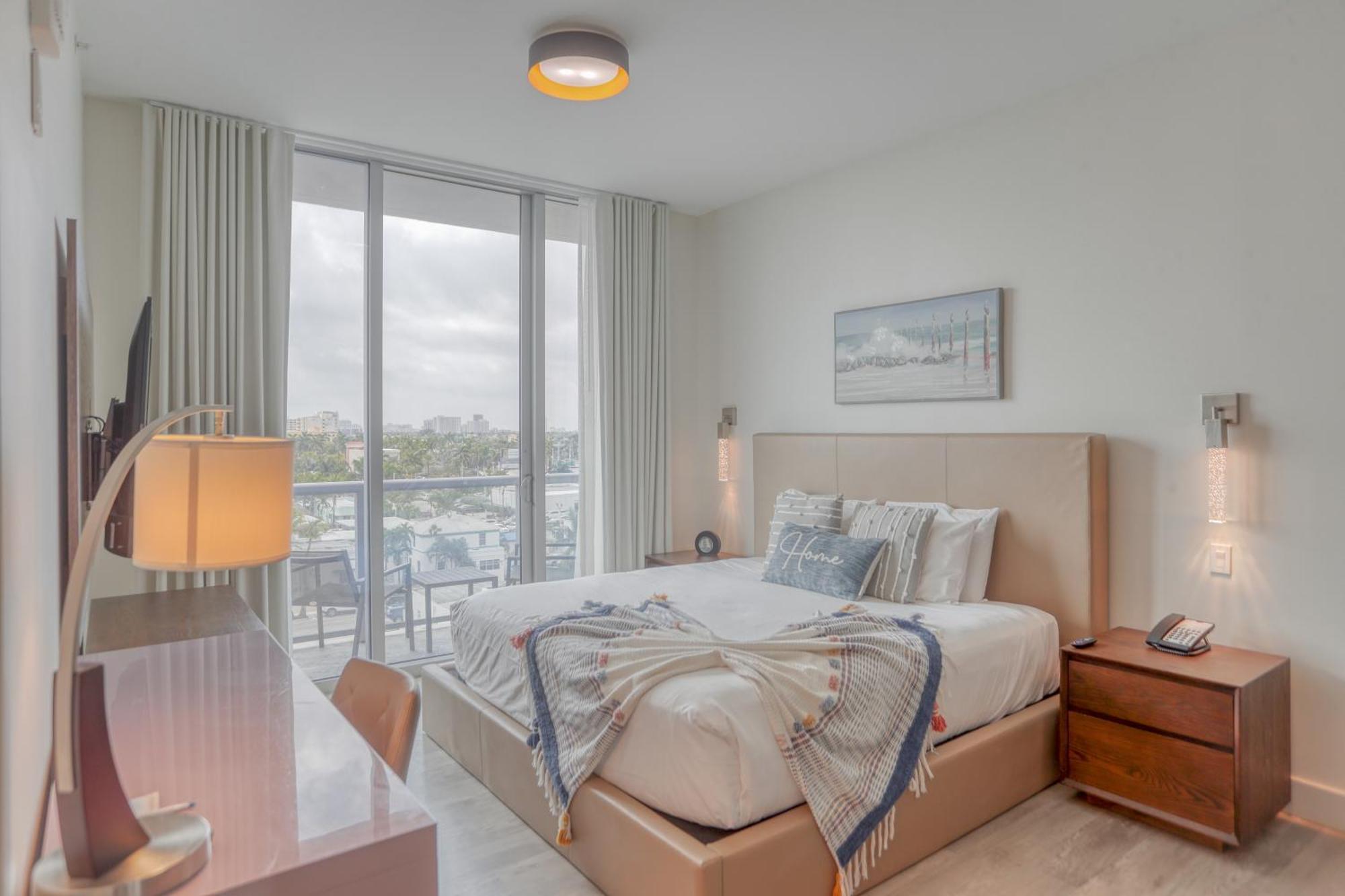 Ch Luxury & On The Apartment
