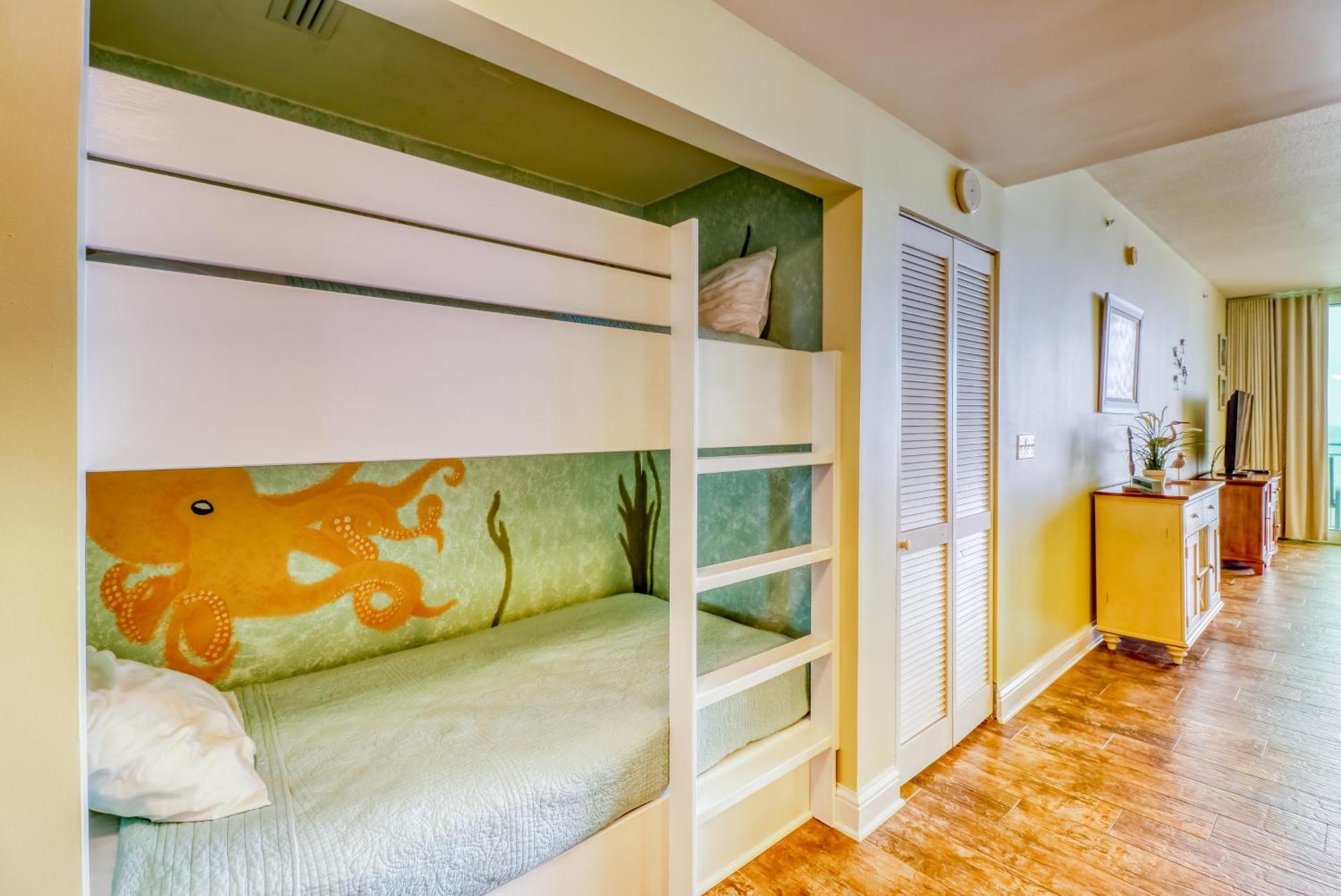 Aqua 1604 Apartment Panama City Beach